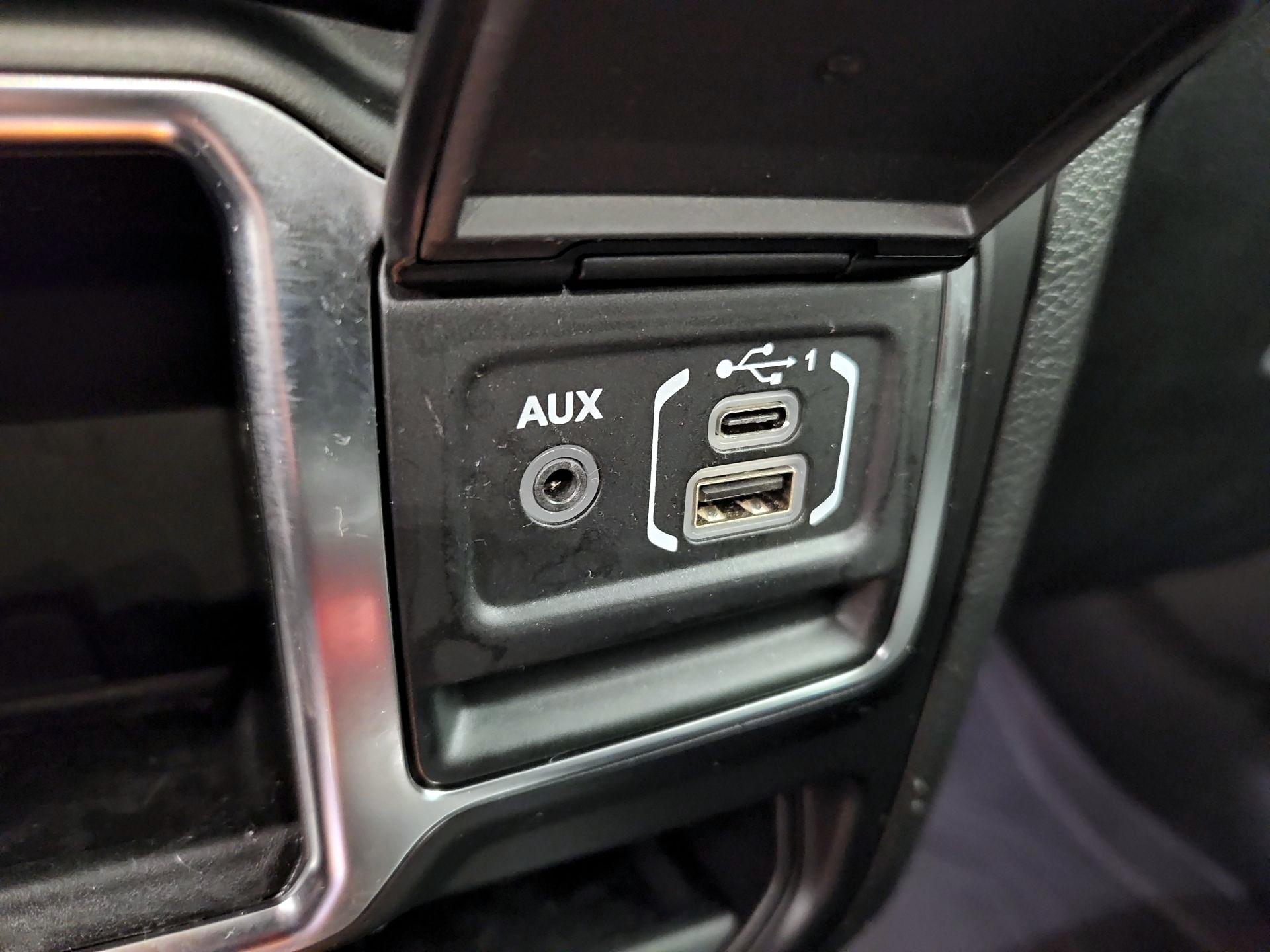 Thumbnail: 2021 Jeep Wrangler - 18