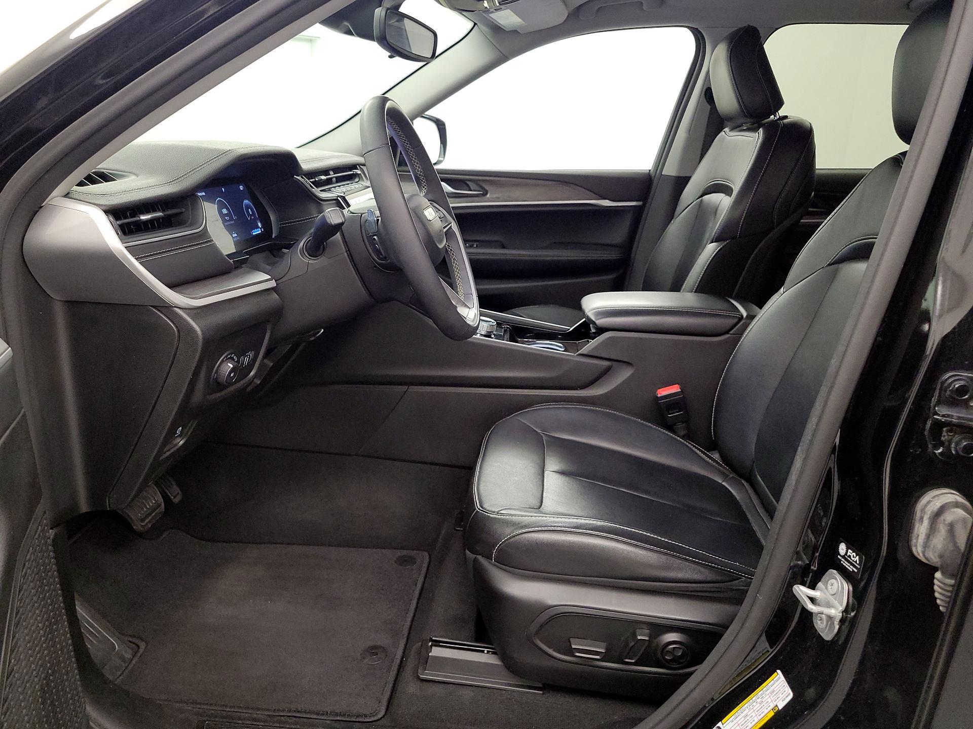 Thumbnail: 2023 Jeep Grand Cherokee - 11