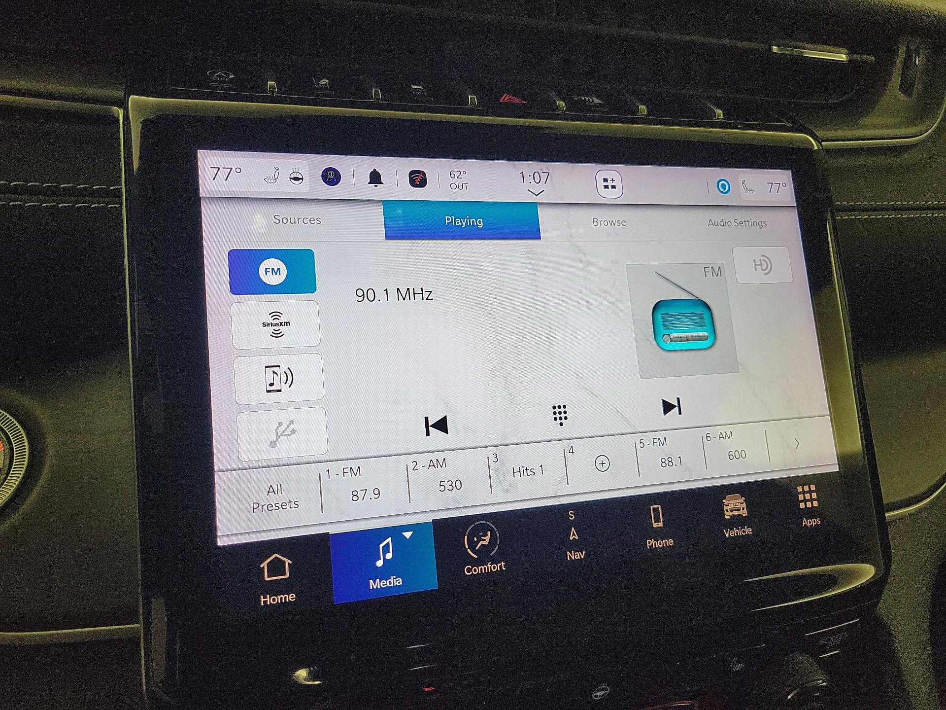 Thumbnail: 2023 Jeep Grand Cherokee - 15