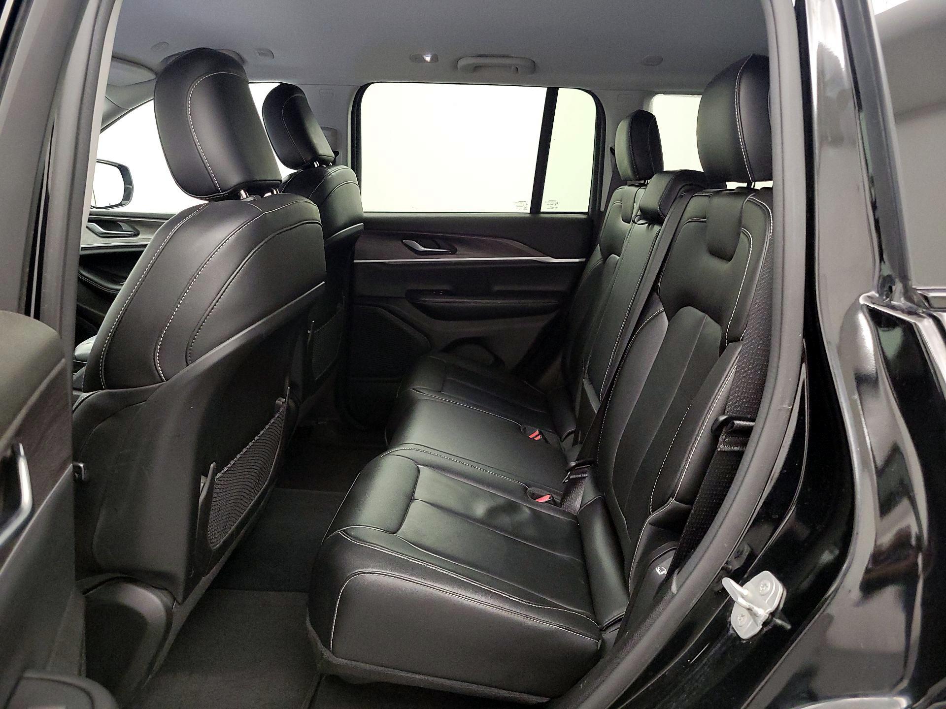 Thumbnail: 2023 Jeep Grand Cherokee - 19