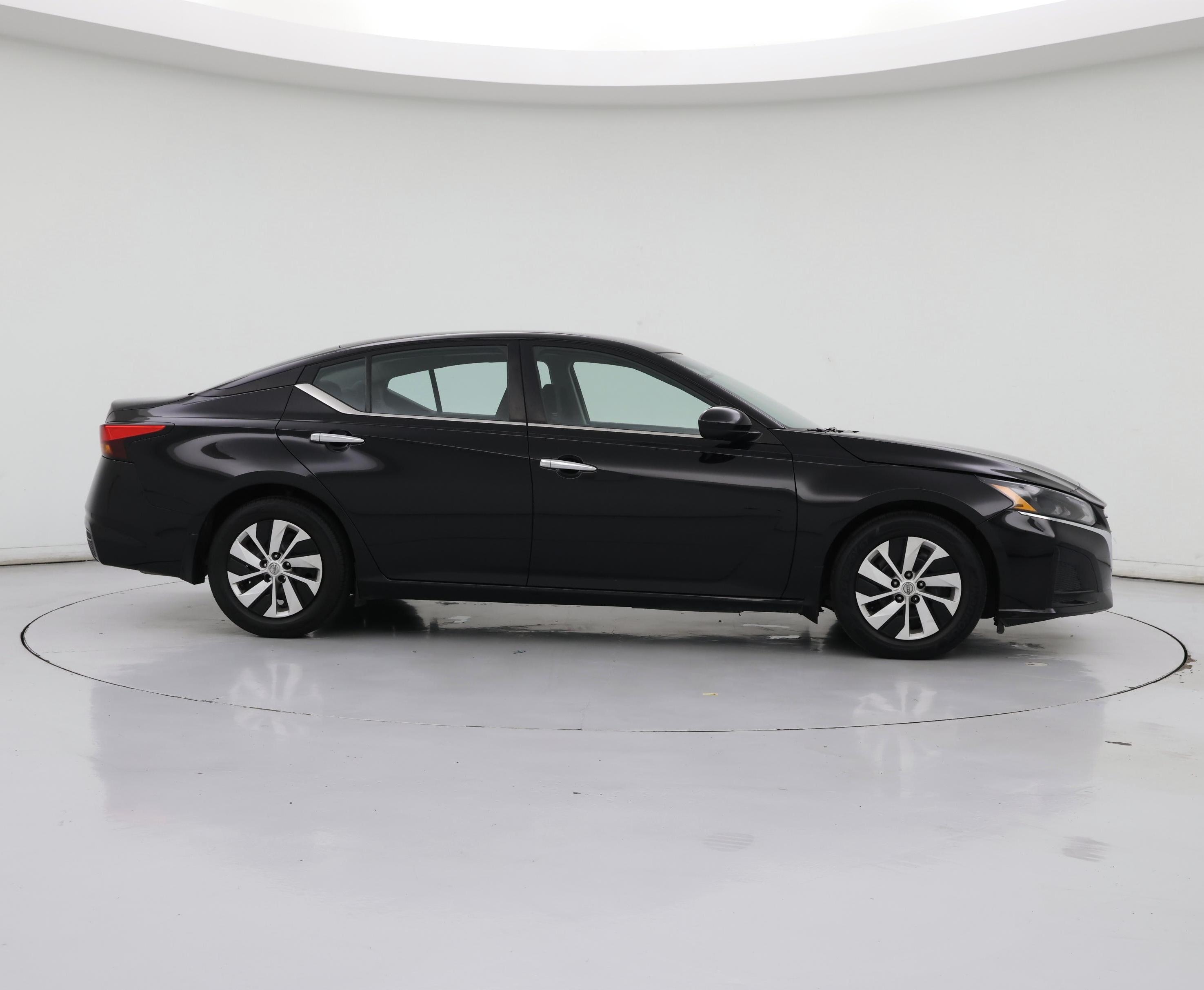 Thumbnail: 2023 Nissan Altima - 7
