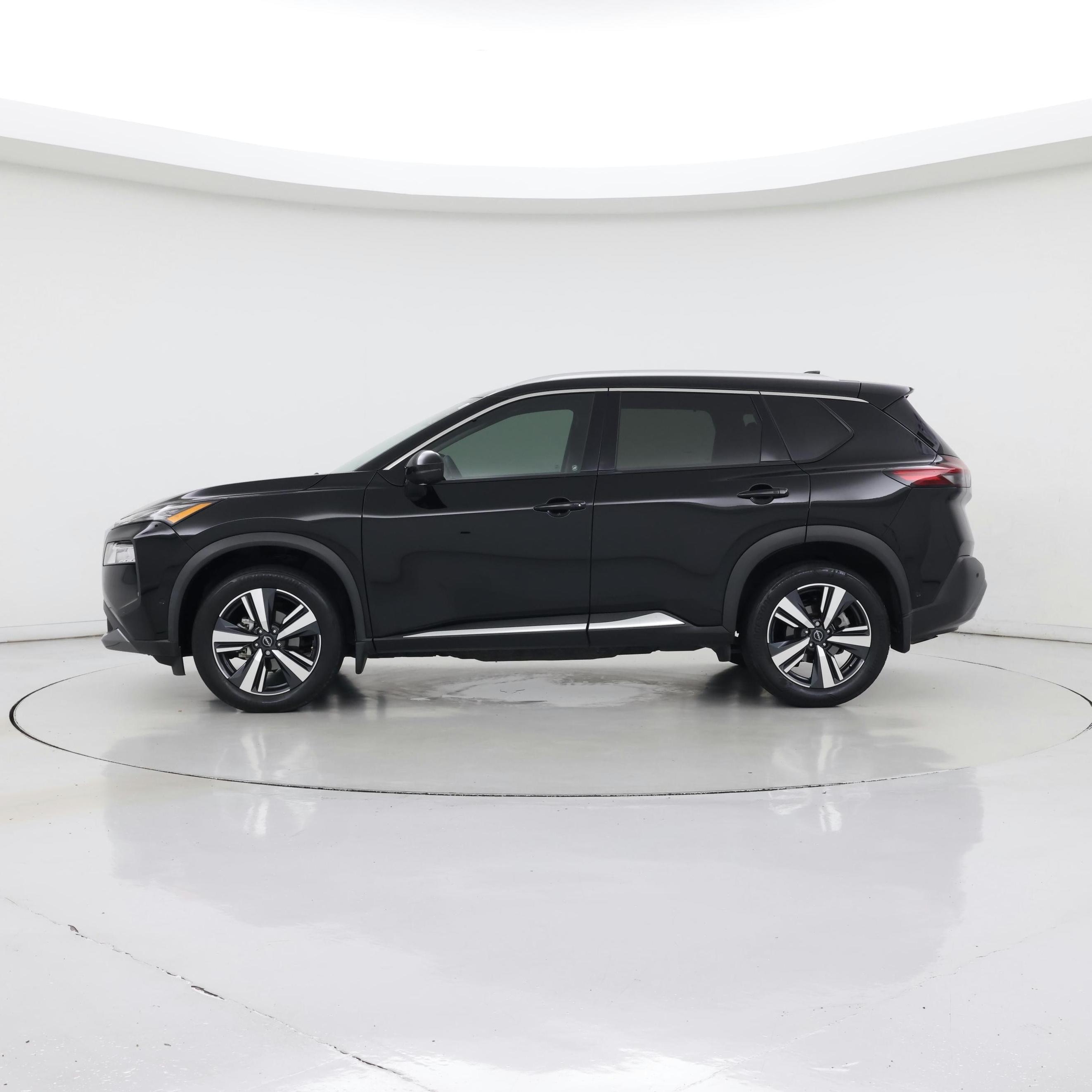 Thumbnail: 2023 Nissan Rogue - 3