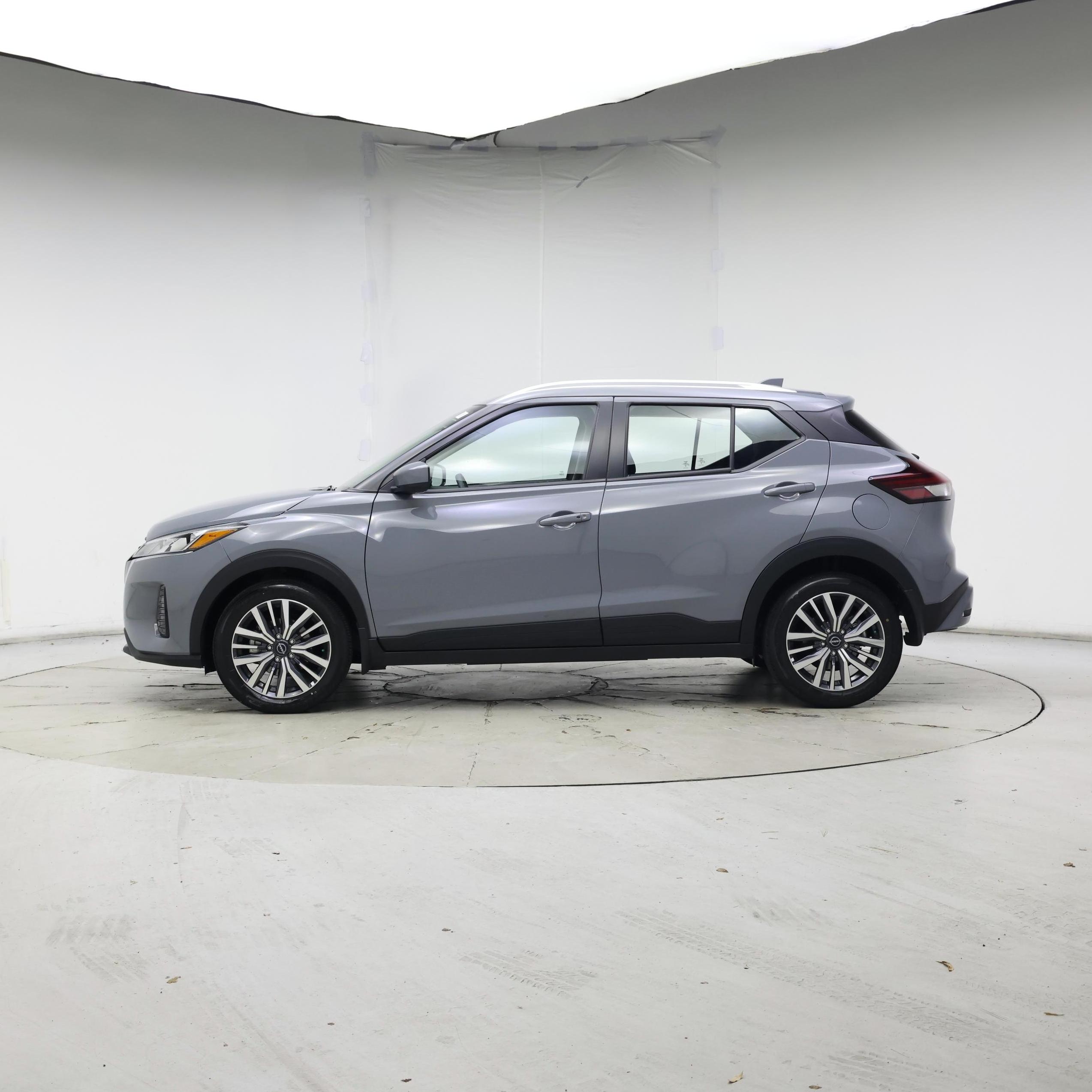 Thumbnail: 2024 Nissan Kicks - 3