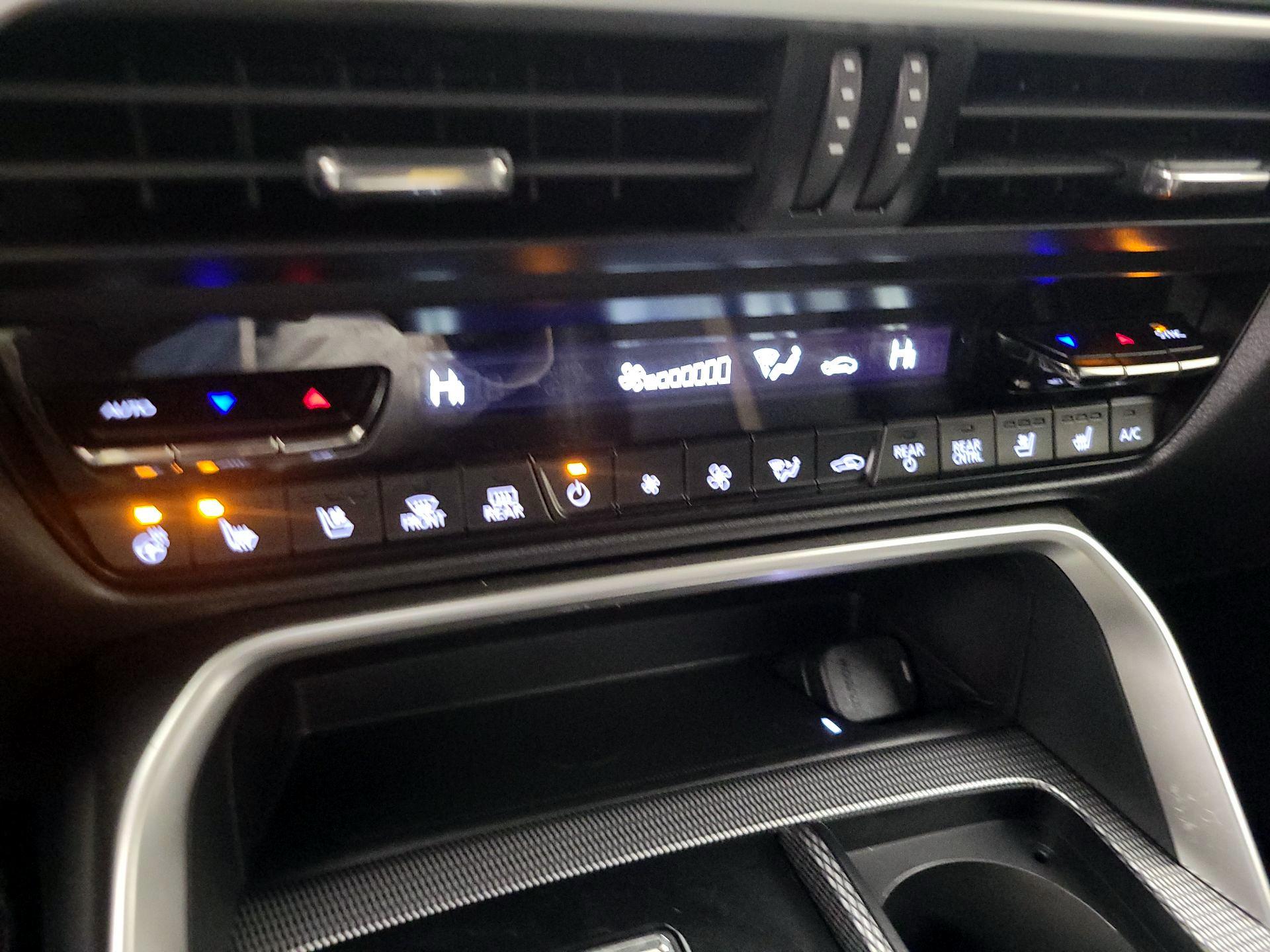 Thumbnail: 2024 Mazda CX-90 - 17