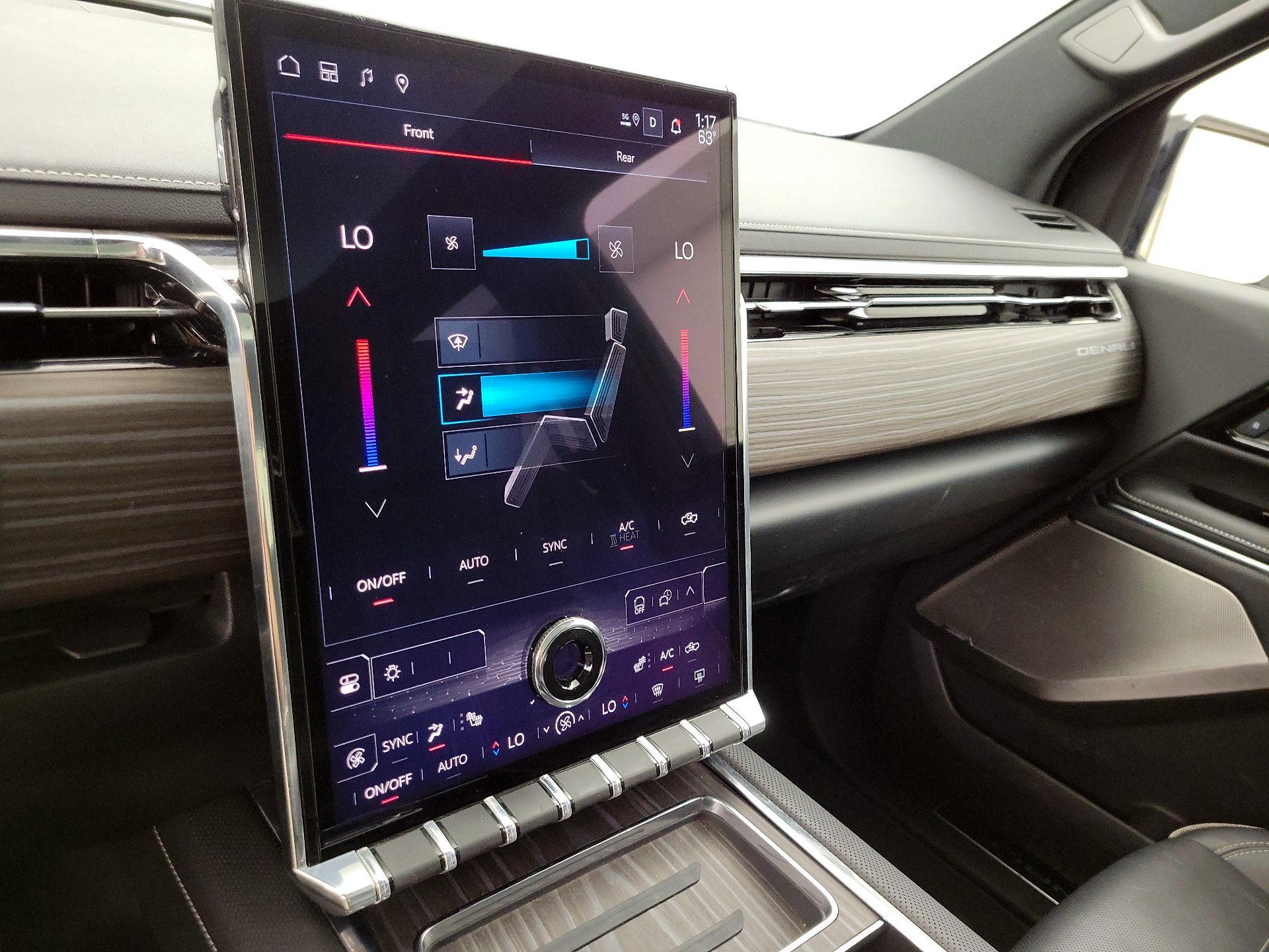 Thumbnail: 2025 GMC Sierra EV - 17