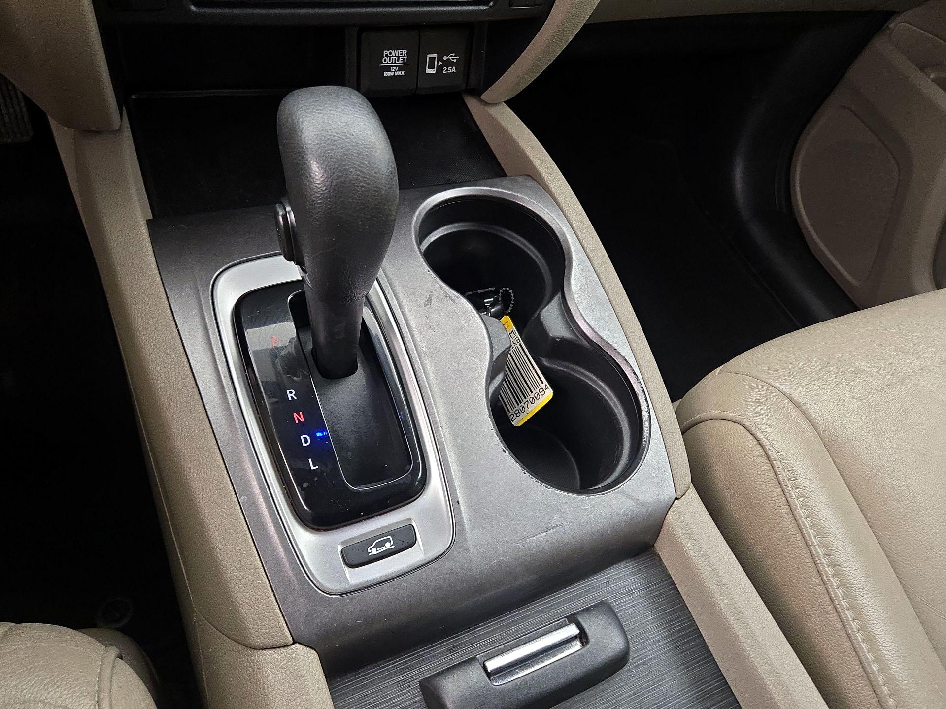 Thumbnail: 2019 Honda Pilot - 17