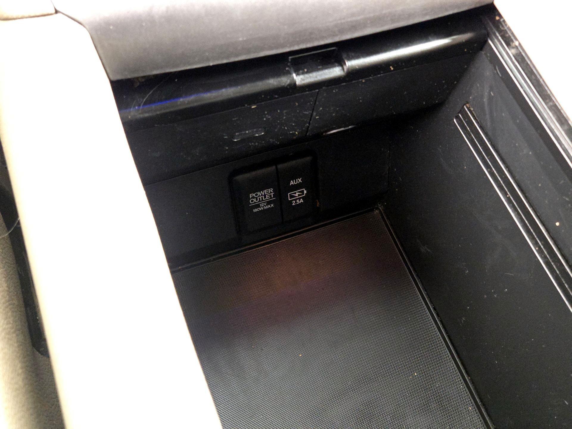 Thumbnail: 2019 Honda Pilot - 18