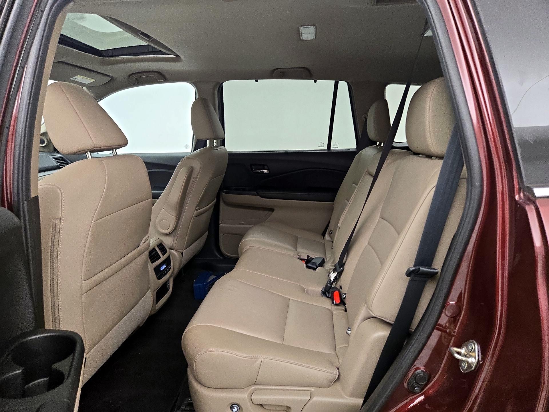 Thumbnail: 2019 Honda Pilot - 20