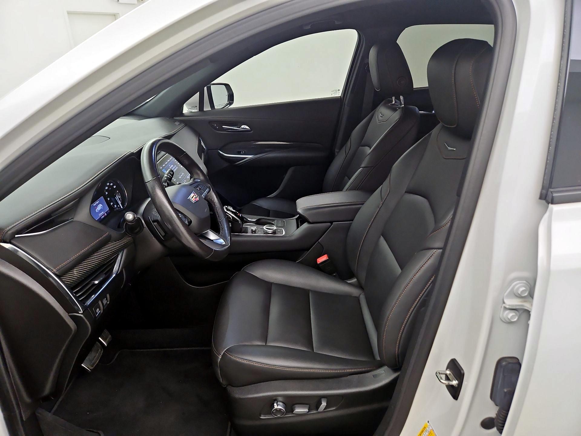 Thumbnail: 2021 Cadillac XT4 - 11