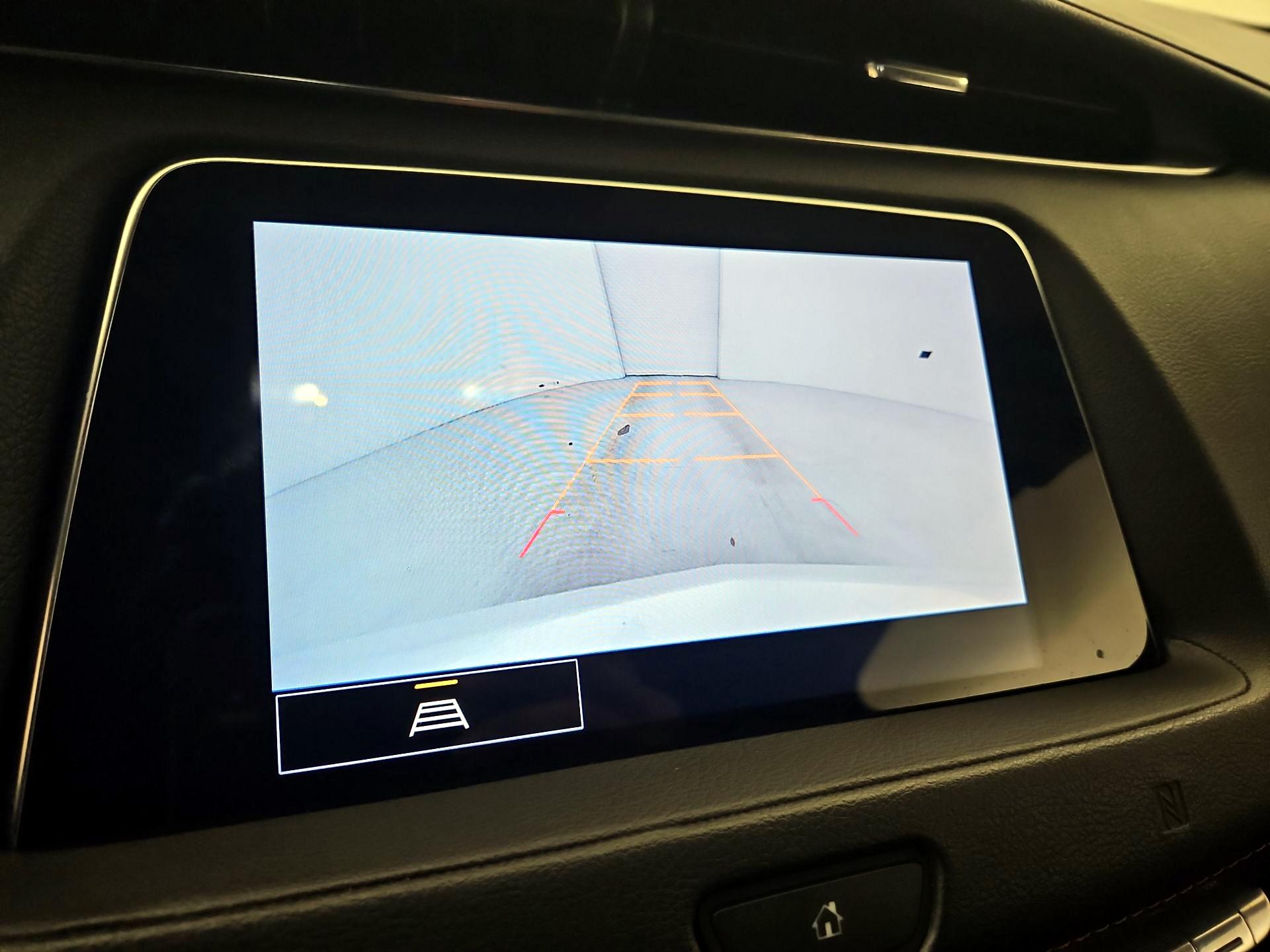 Thumbnail: 2021 Cadillac XT4 - 14