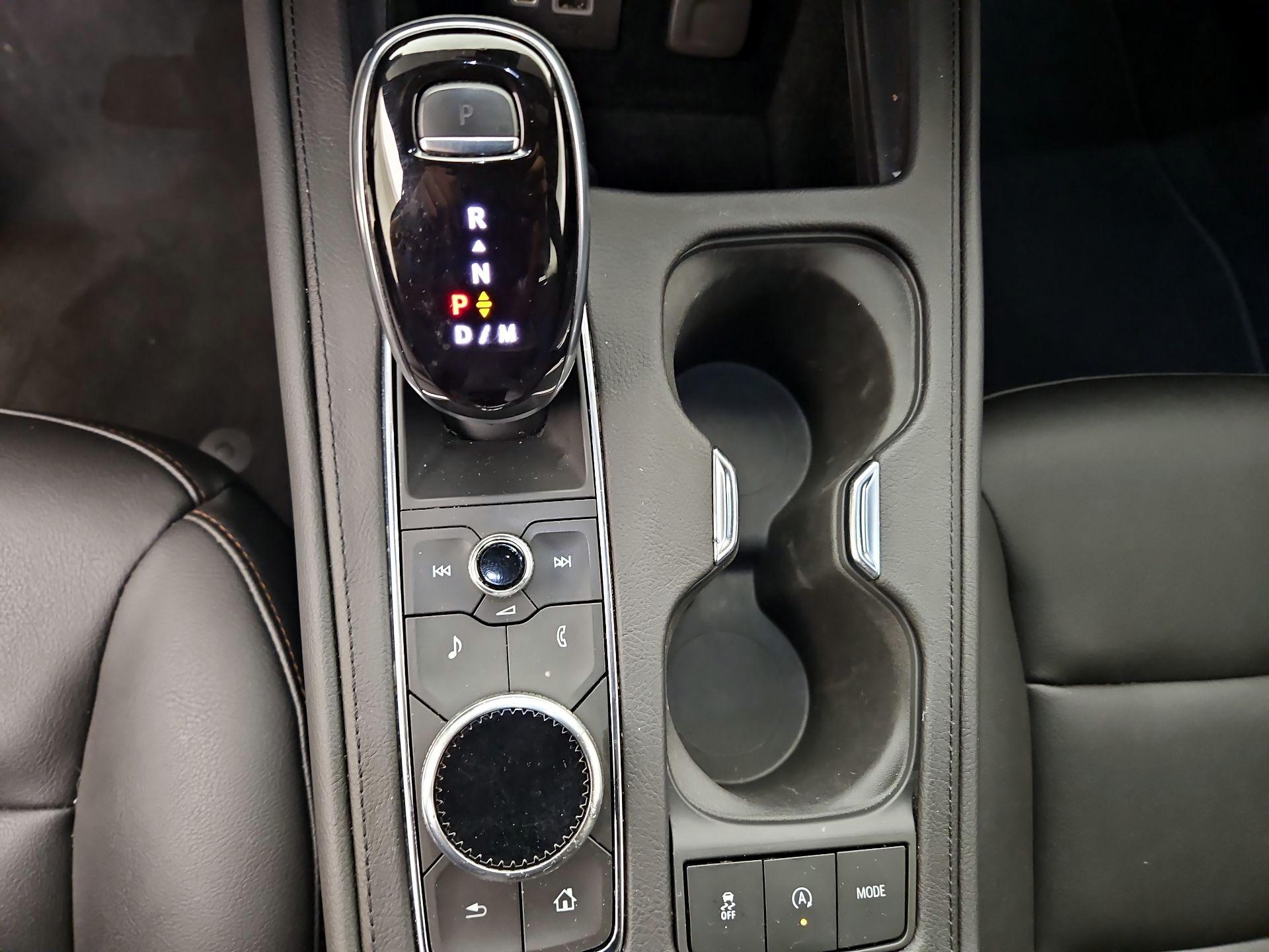 Thumbnail: 2021 Cadillac XT4 - 17