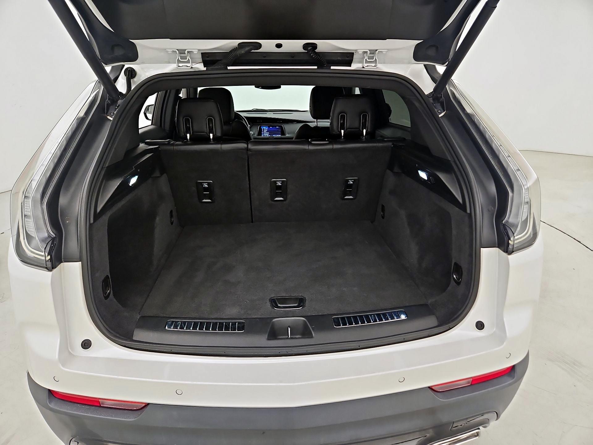 Thumbnail: 2021 Cadillac XT4 - 20