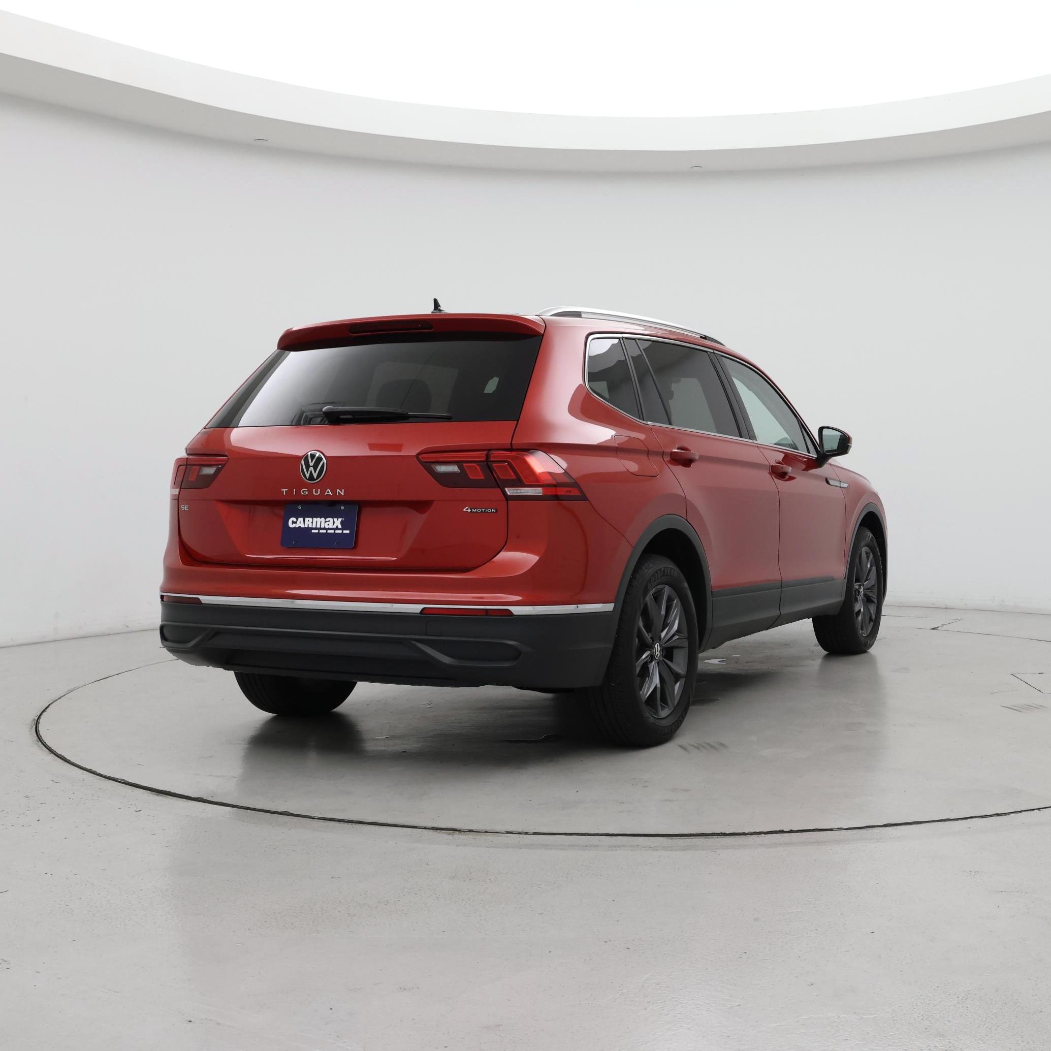 Thumbnail: 2022 Volkswagen Tiguan - 8