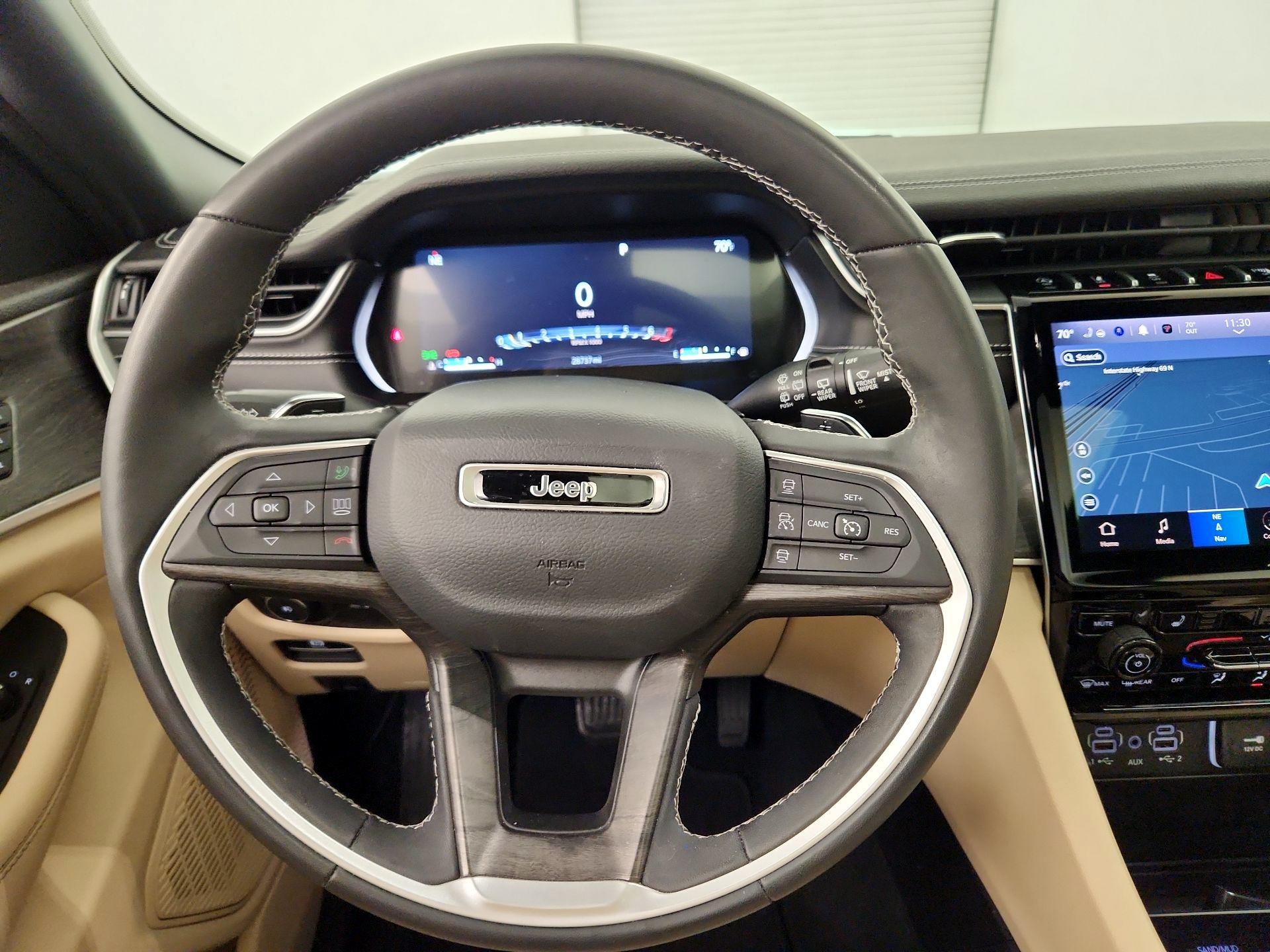 Thumbnail: 2023 Jeep Grand Cherokee - 10