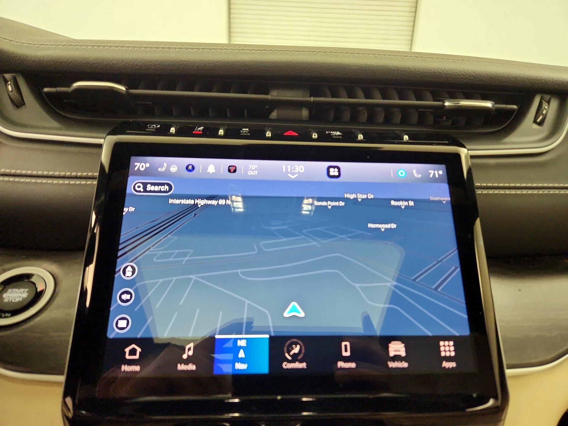 Thumbnail: 2023 Jeep Grand Cherokee - 14