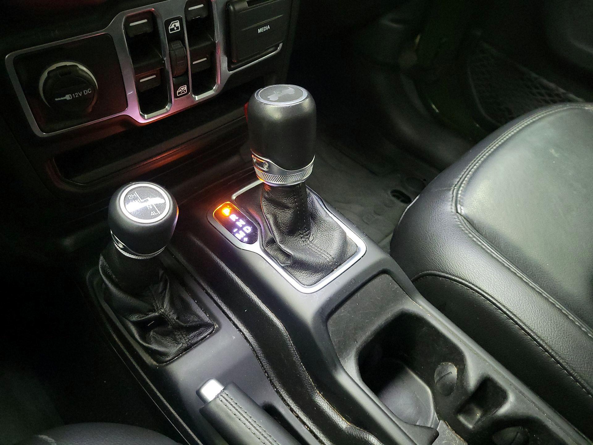 Thumbnail: 2021 Jeep Wrangler - 18