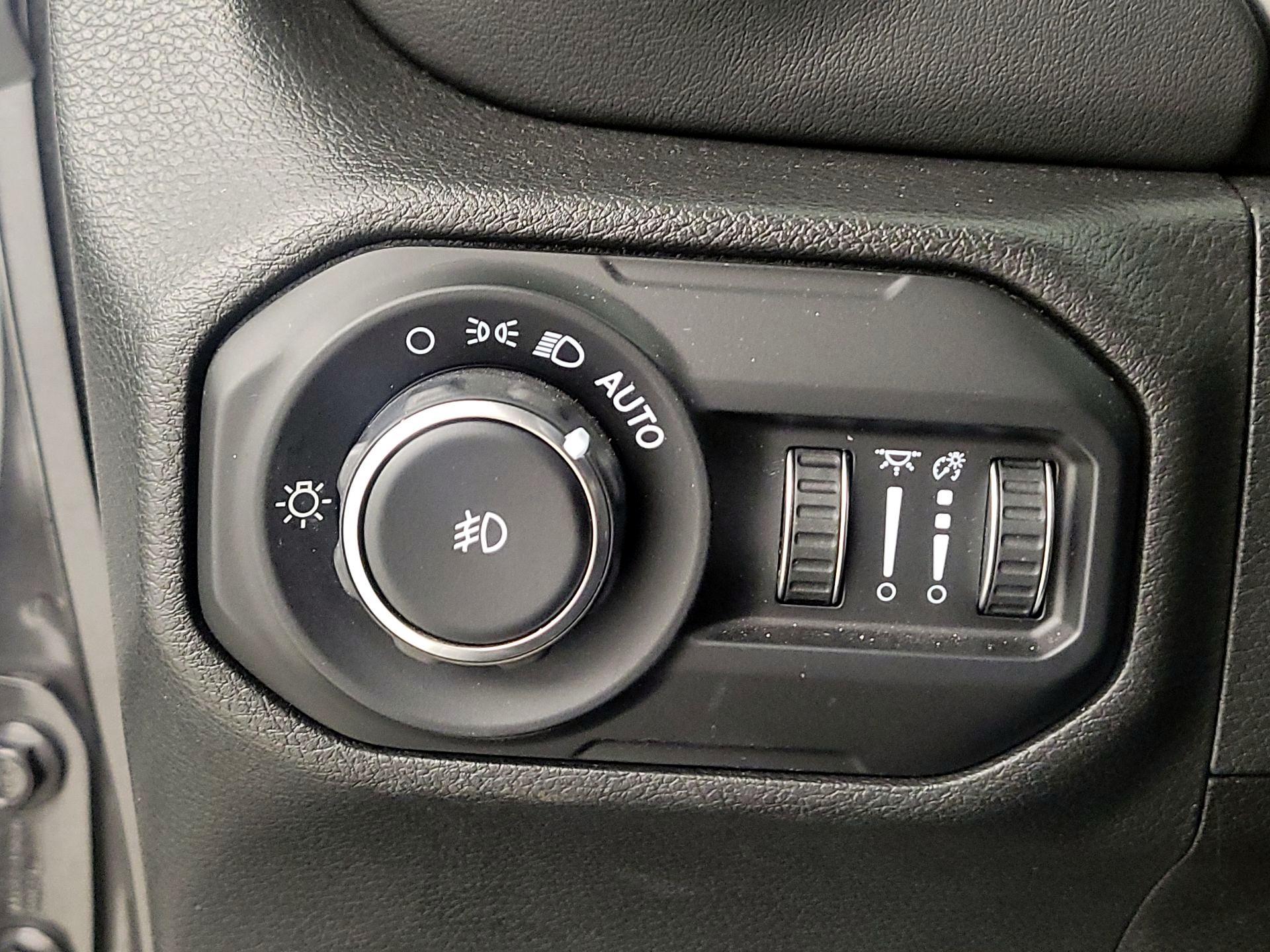 Thumbnail: 2021 Jeep Wrangler - 13