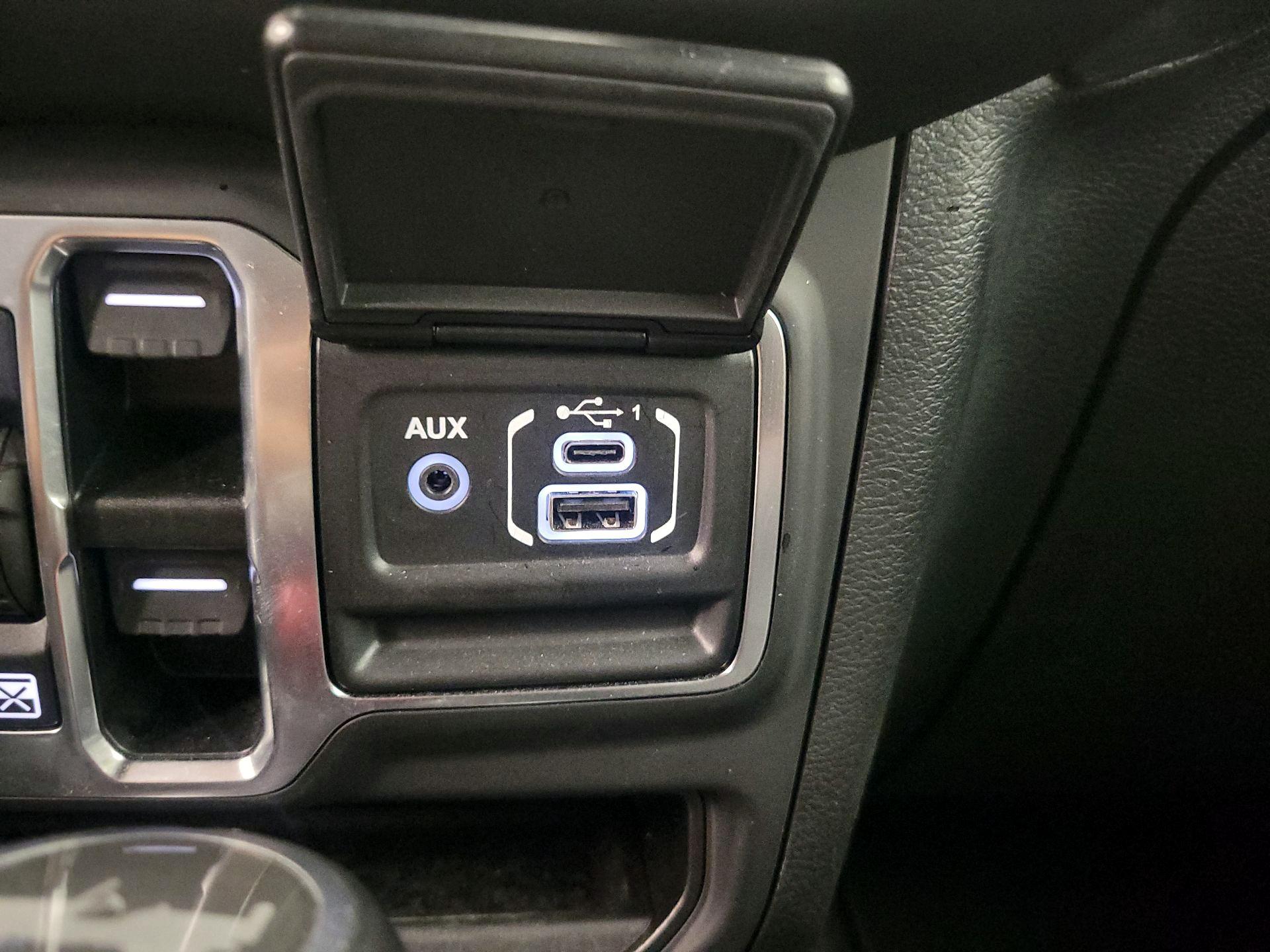 Thumbnail: 2021 Jeep Wrangler - 19