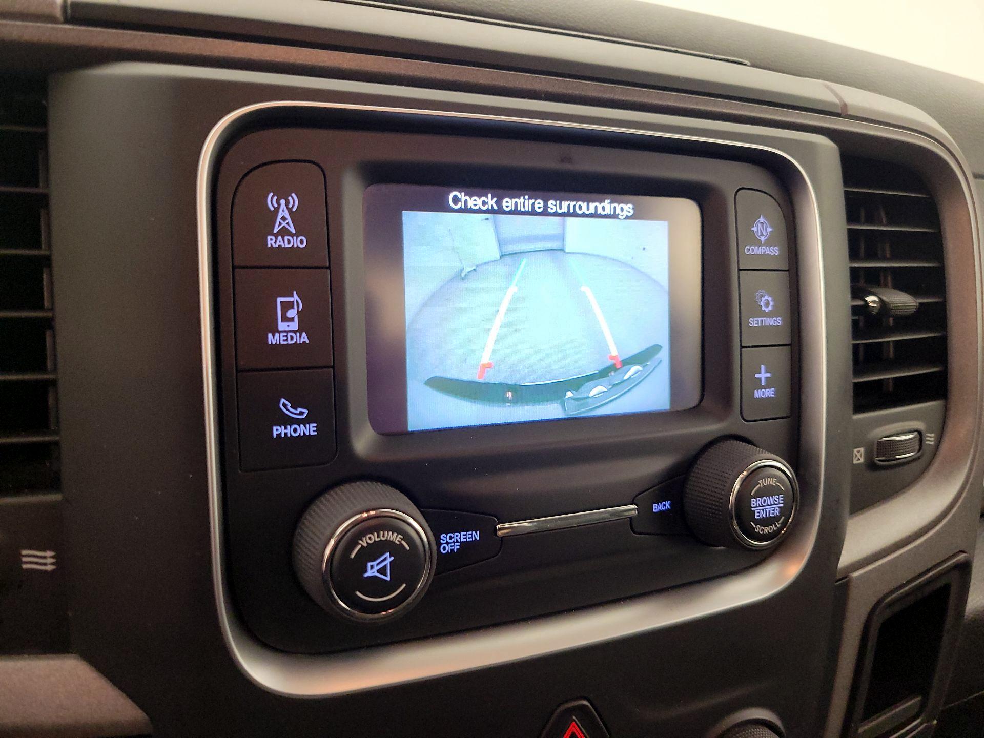 Thumbnail: 2020 RAM 1500 Classic - 14