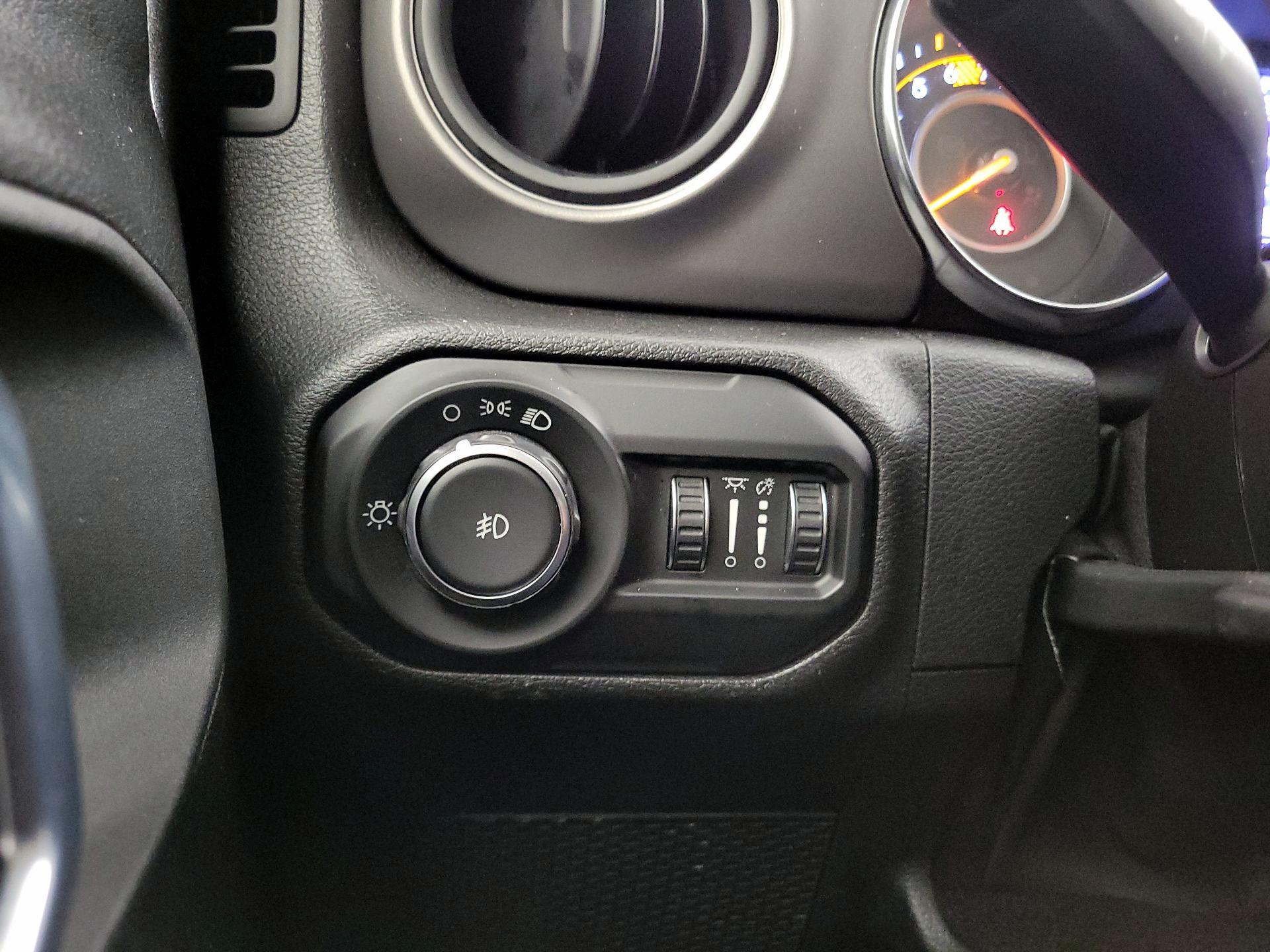 Thumbnail: 2021 Jeep Wrangler - 13