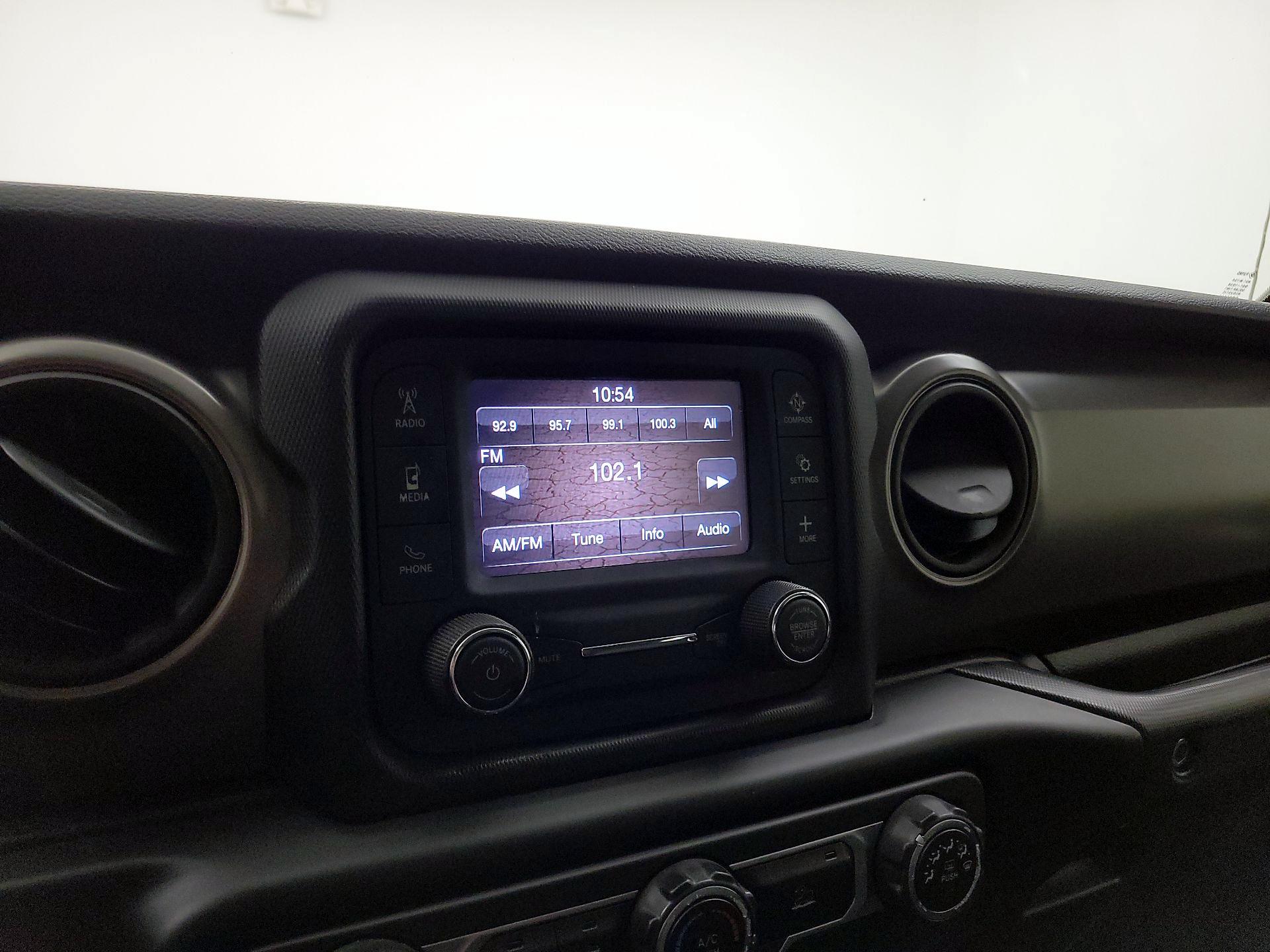 Thumbnail: 2021 Jeep Wrangler - 15