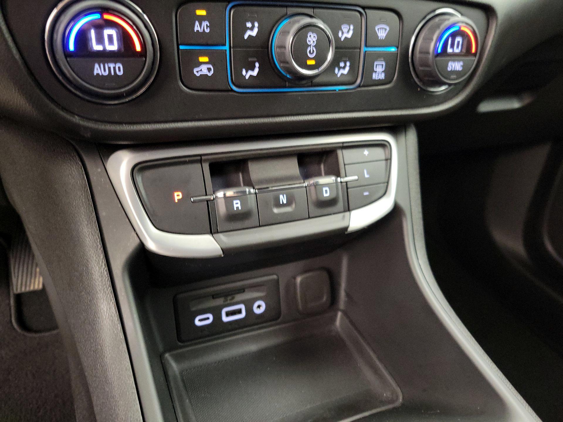 Thumbnail: 2022 GMC Terrain - 17