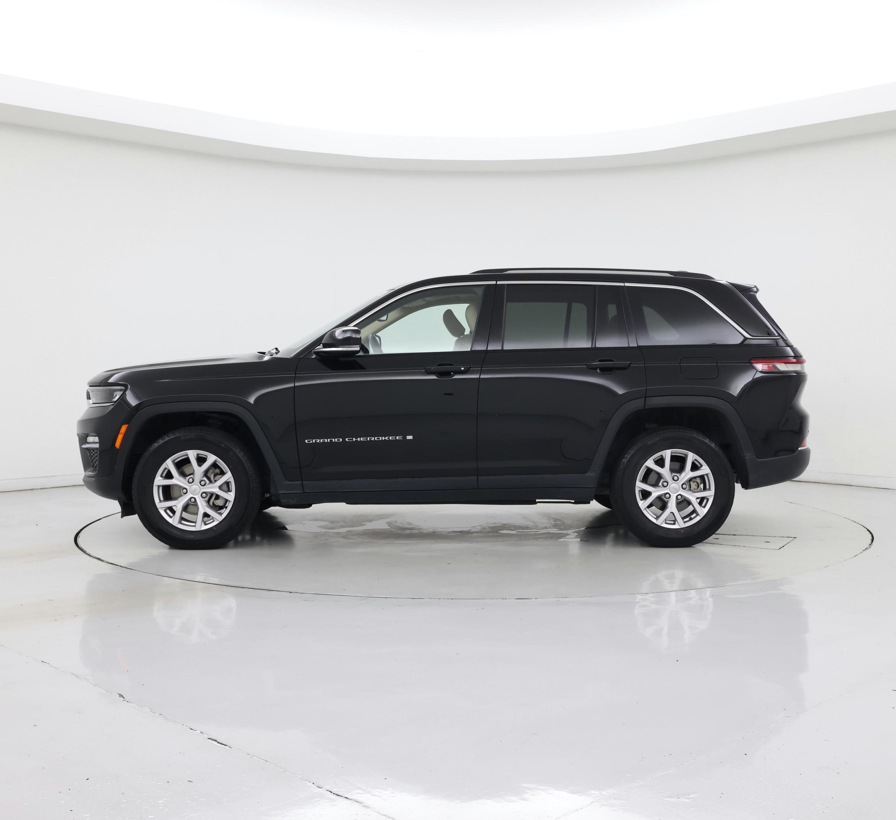 Thumbnail: 2022 Jeep Grand Cherokee - 3