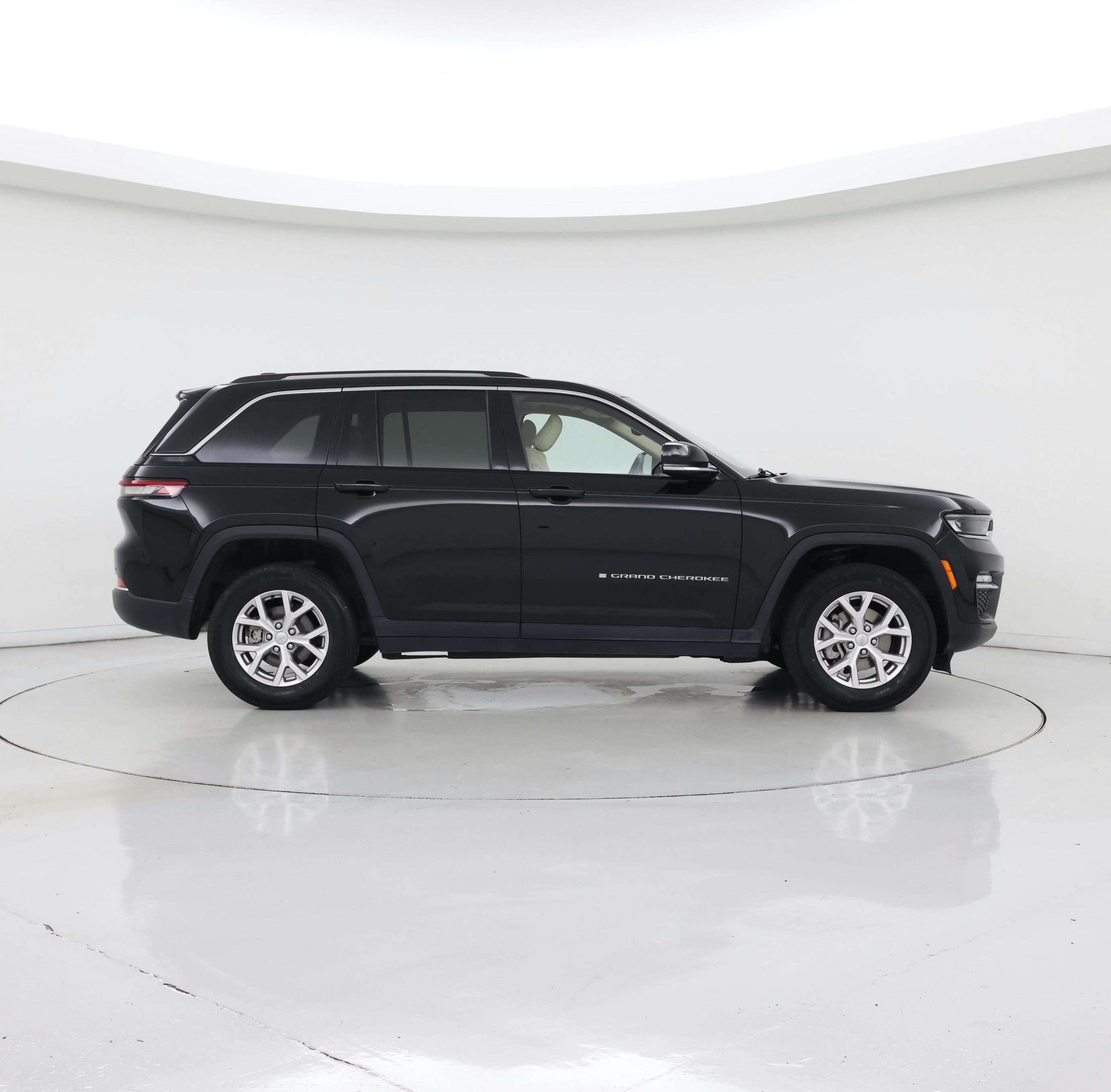 Thumbnail: 2022 Jeep Grand Cherokee - 7