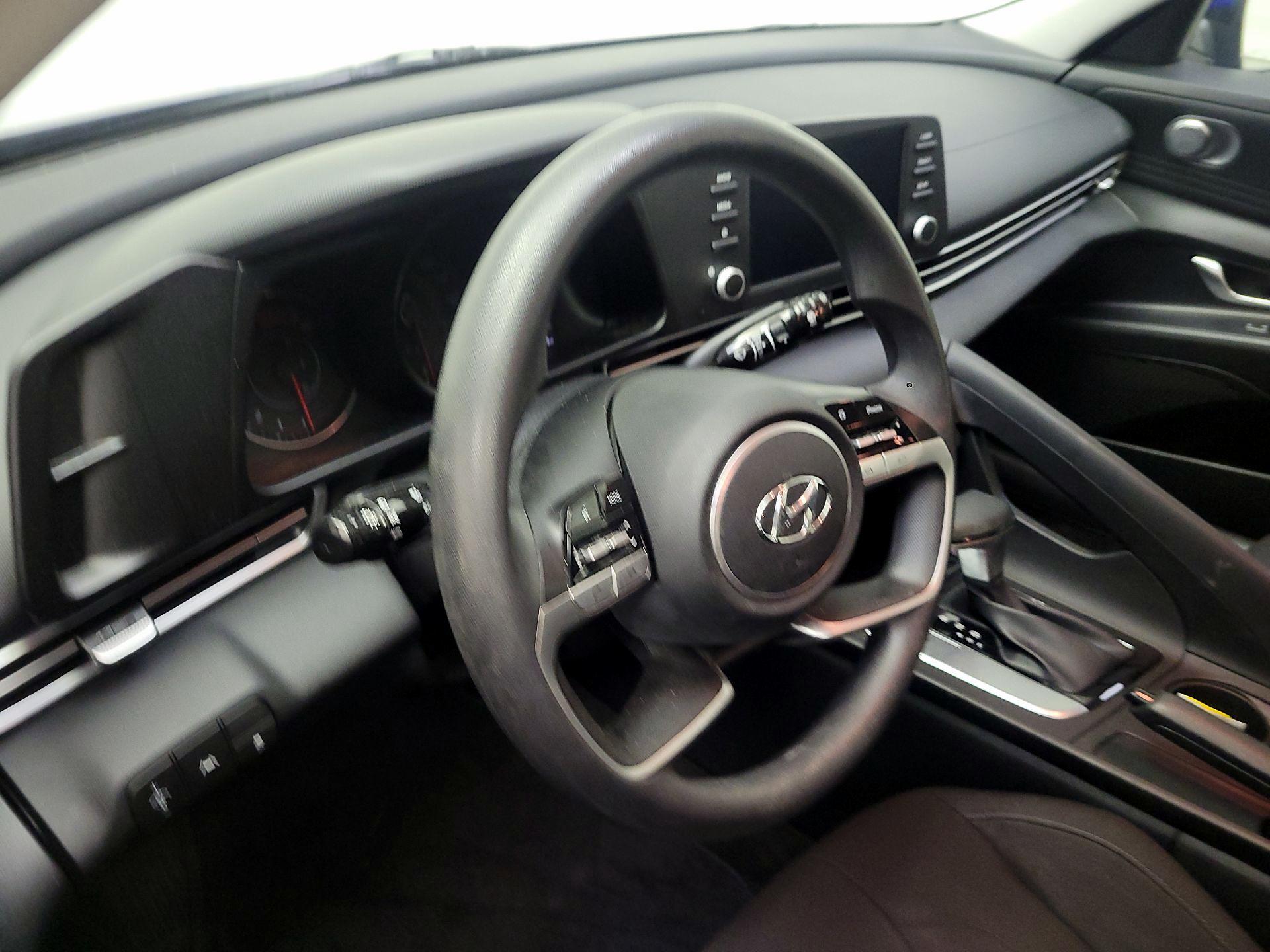 Thumbnail: 2021 Hyundai Elantra - 9