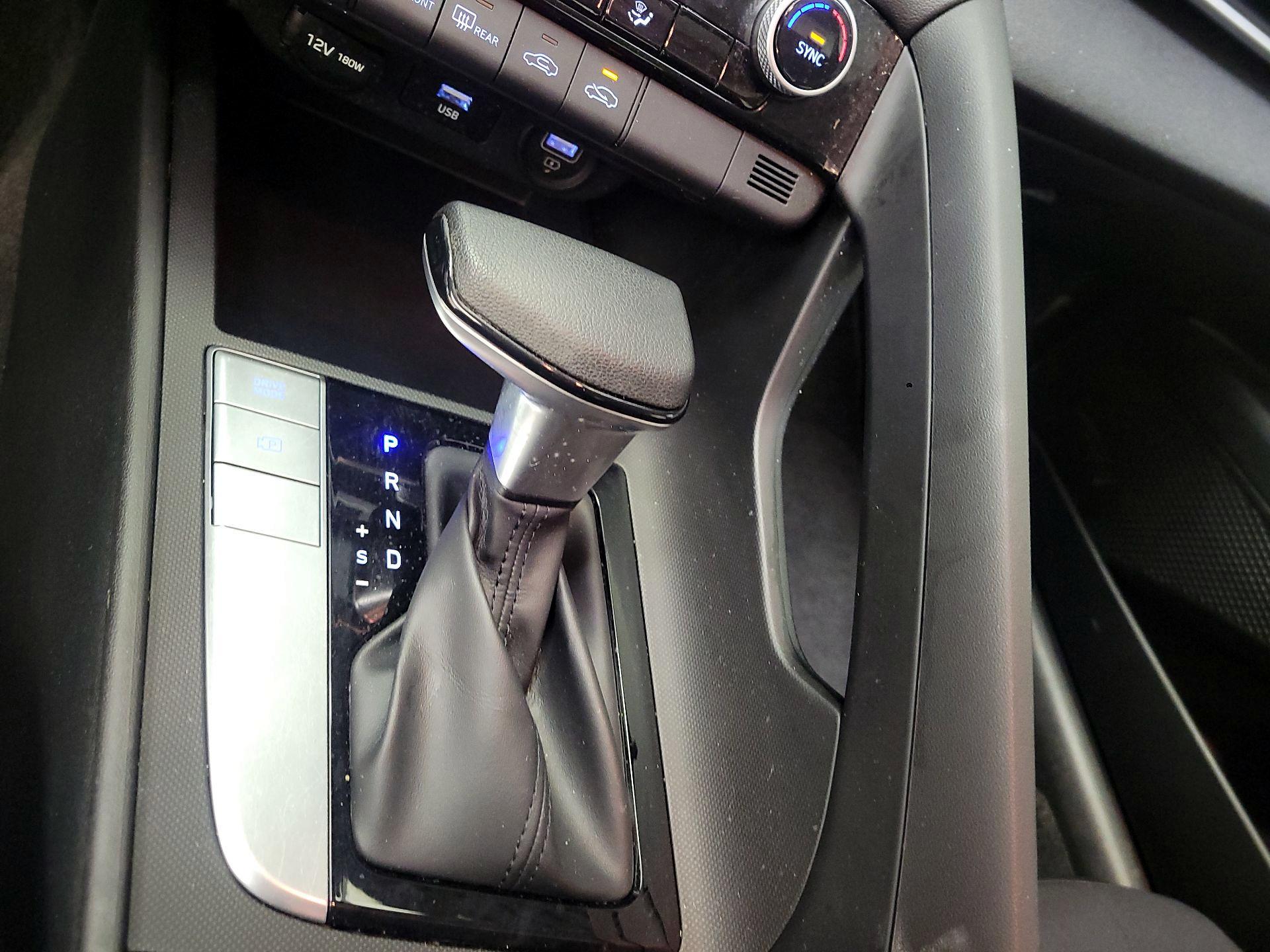 Thumbnail: 2021 Hyundai Elantra - 17