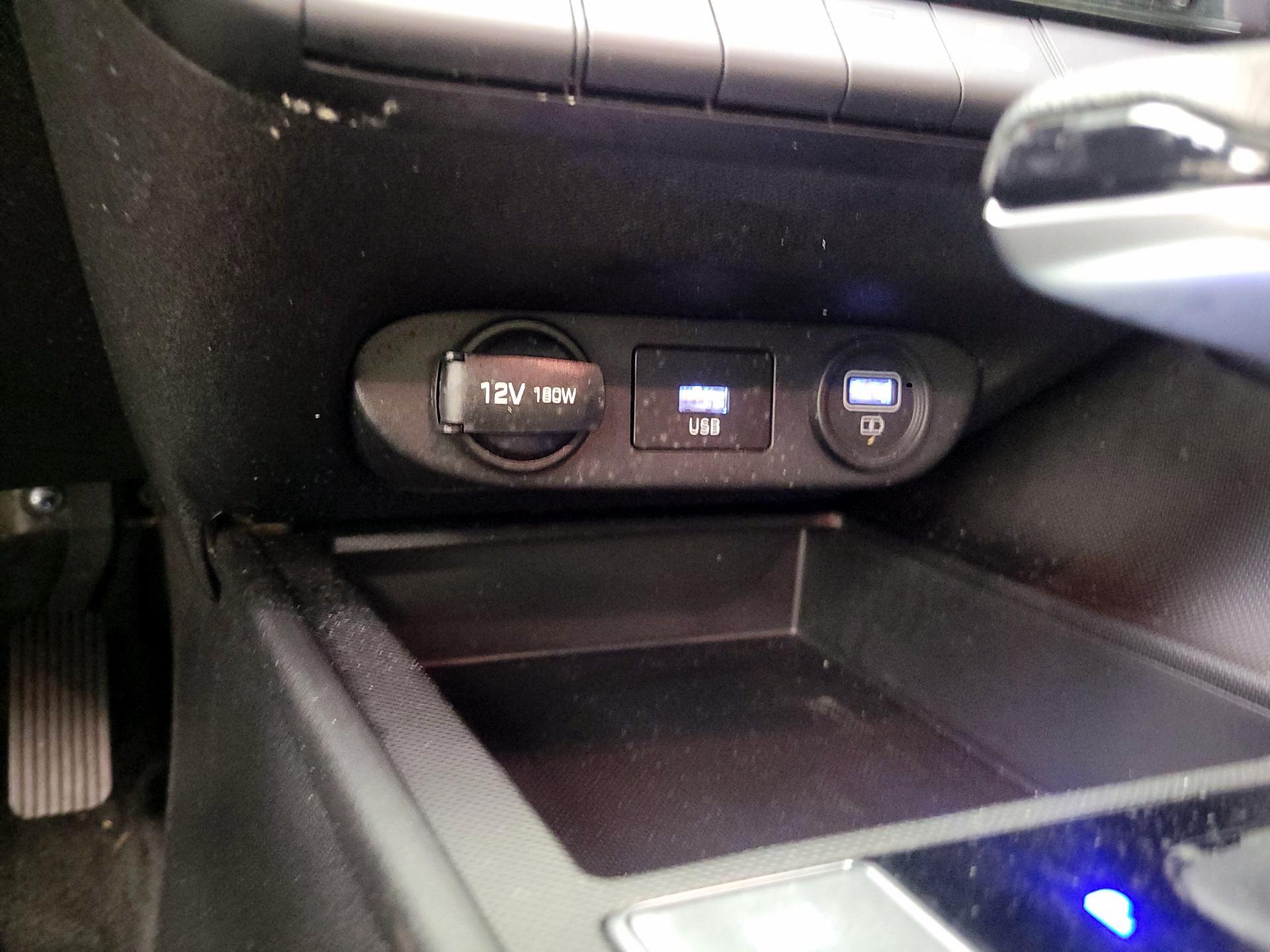 Thumbnail: 2021 Hyundai Elantra - 18