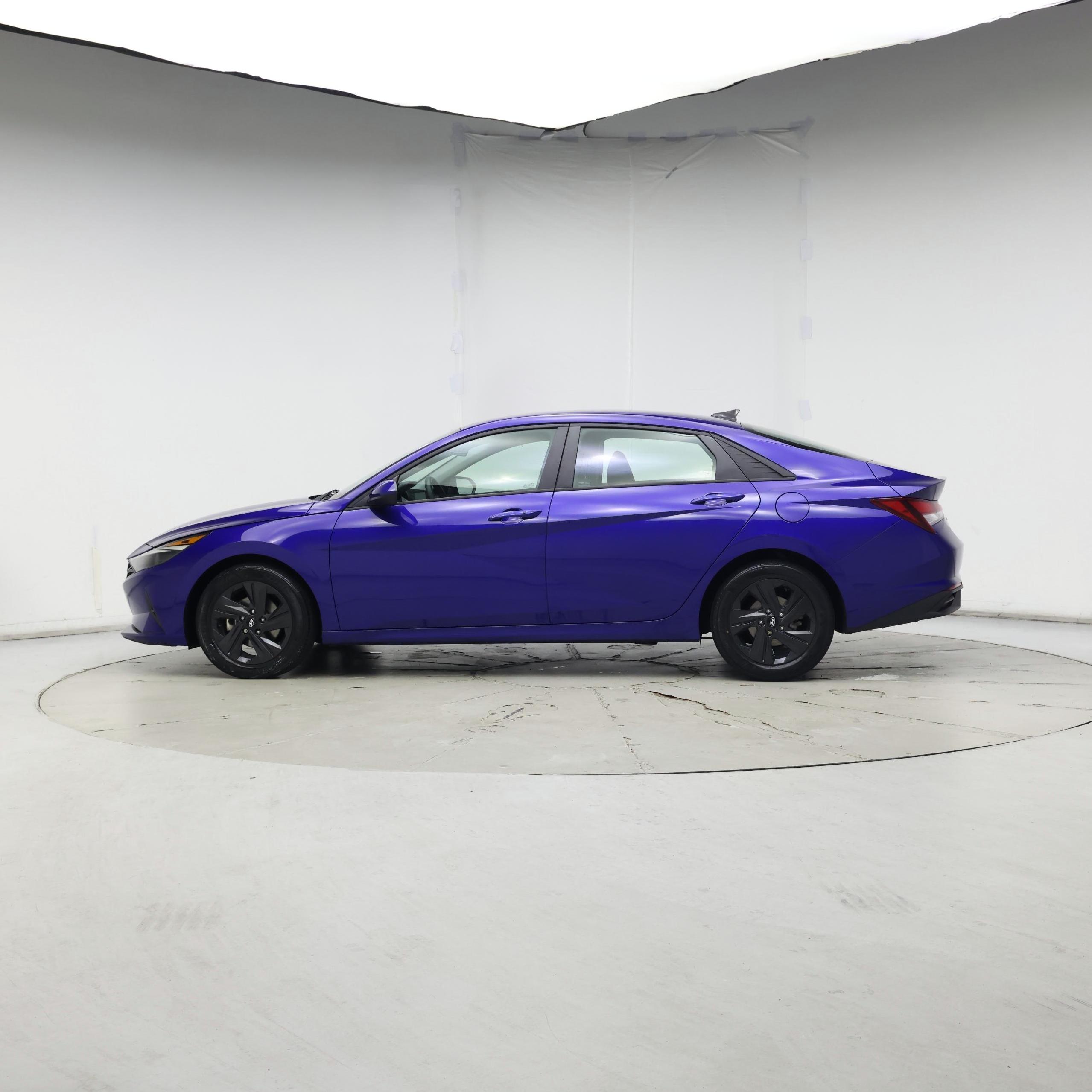 Thumbnail: 2021 Hyundai Elantra - 3