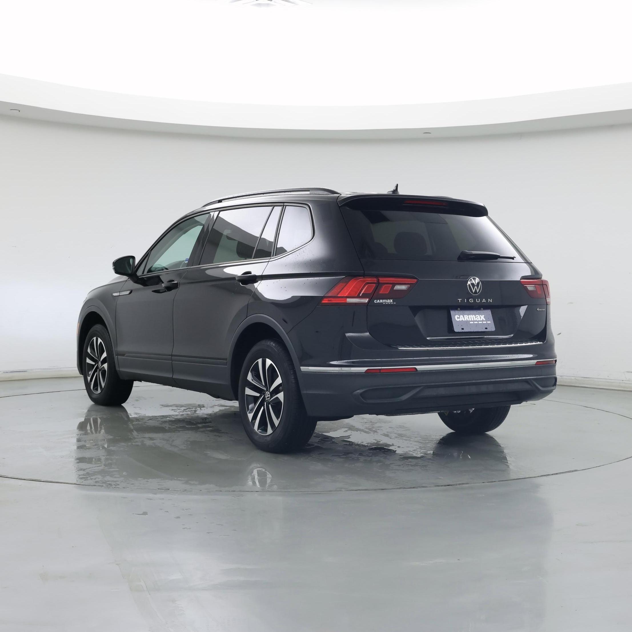 Thumbnail: 2022 Volkswagen Tiguan - 2