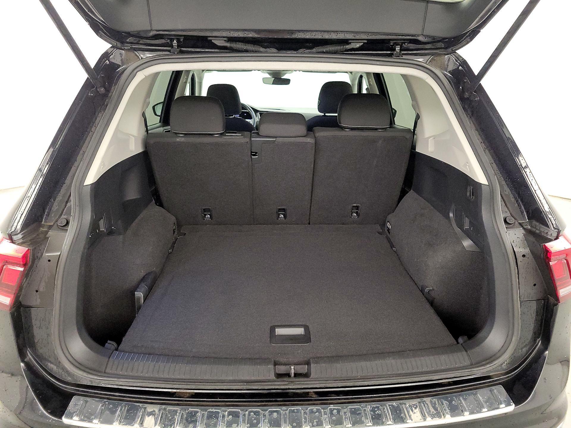 Thumbnail: 2022 Volkswagen Tiguan - 20