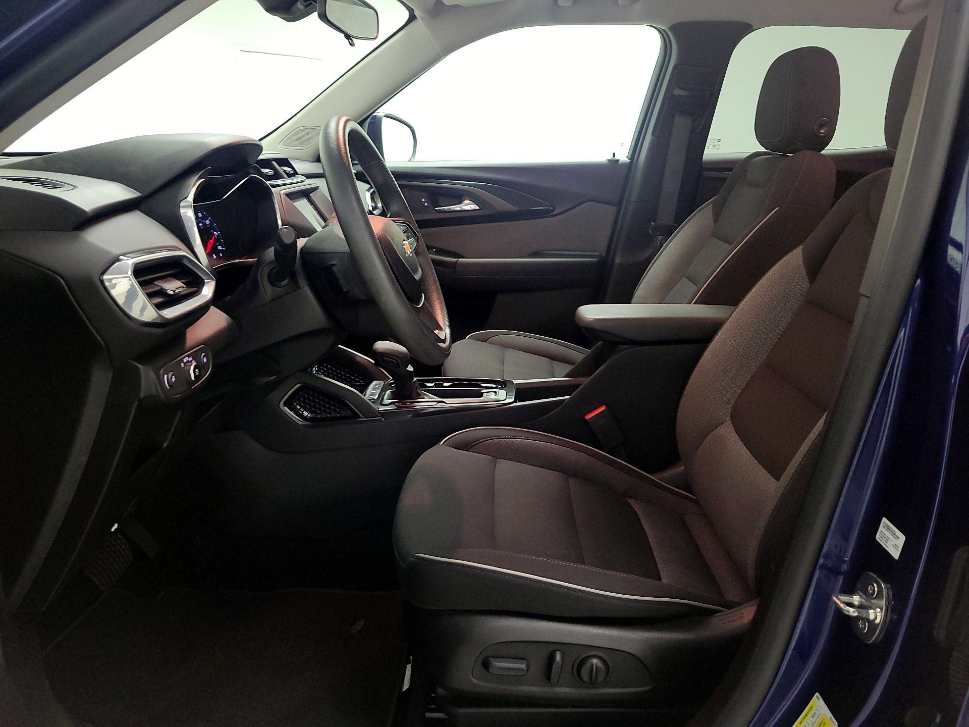 Thumbnail: 2023 Chevrolet TrailBlazer - 11