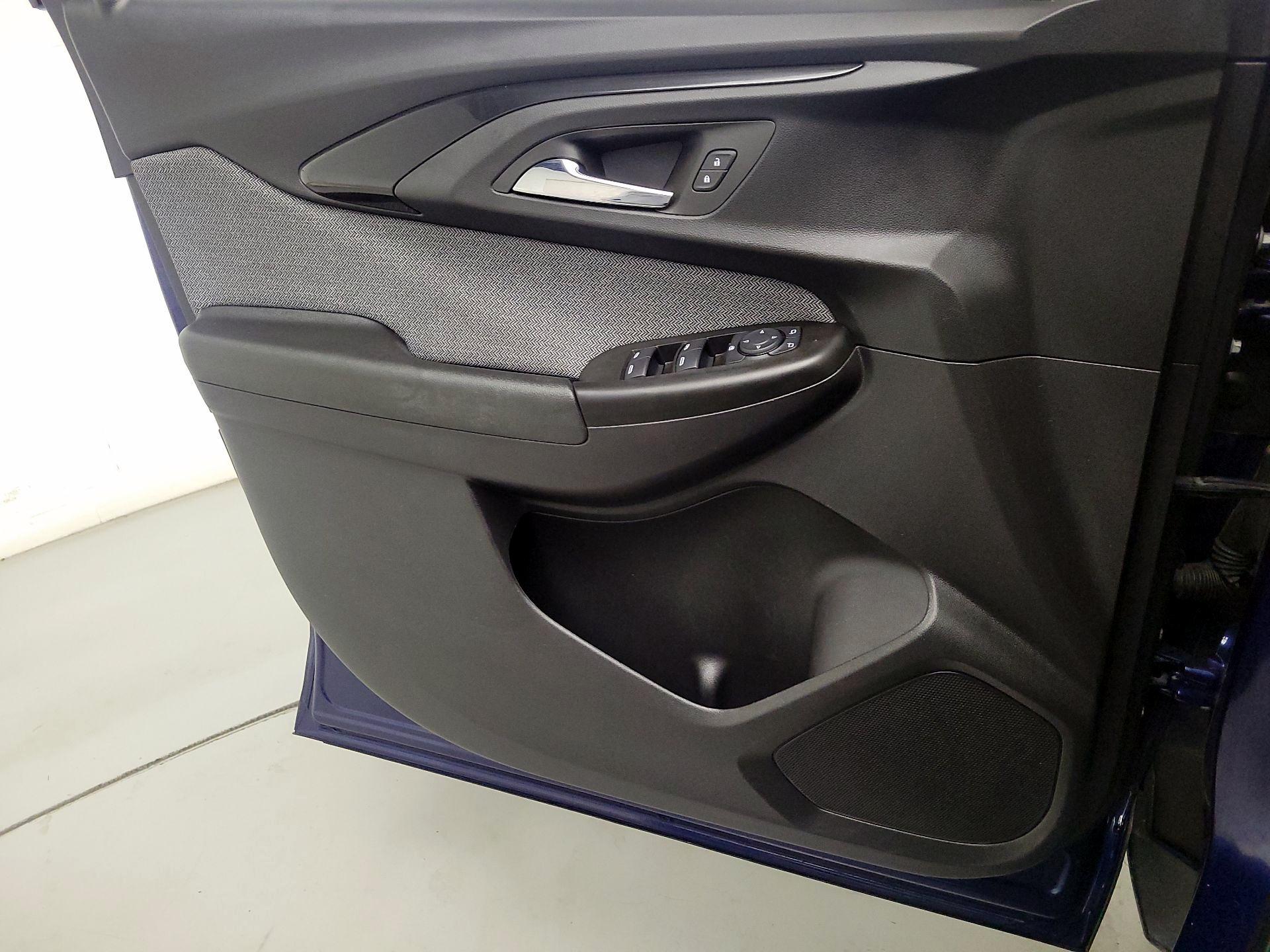 Thumbnail: 2023 Chevrolet TrailBlazer - 12