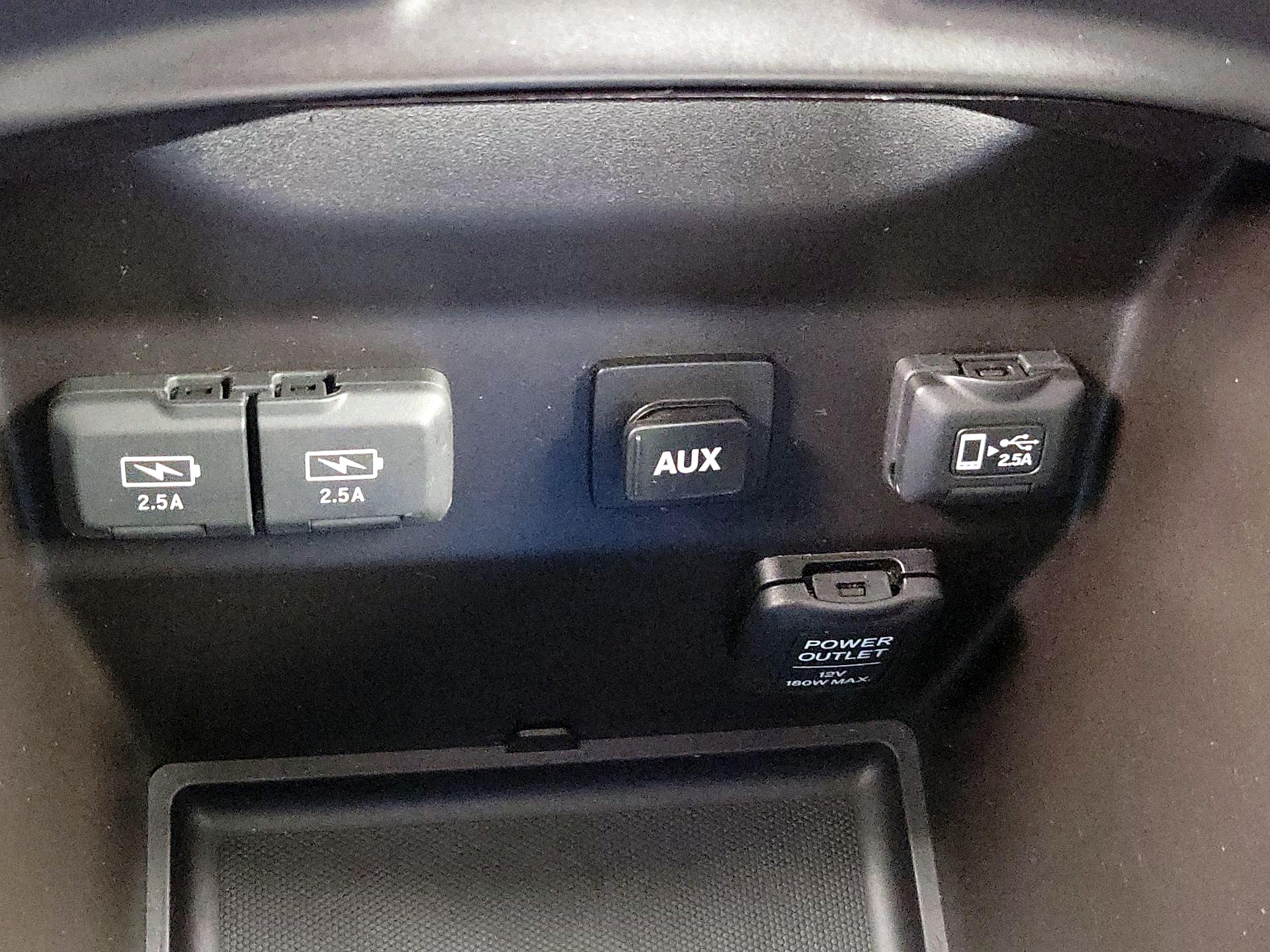 Thumbnail: 2020 Acura MDX - 19