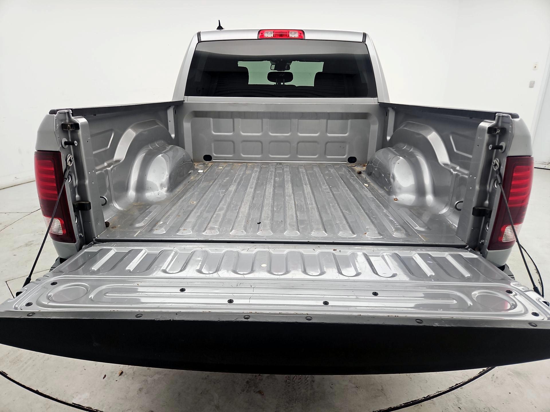 Thumbnail: 2022 RAM 1500 Classic - 20