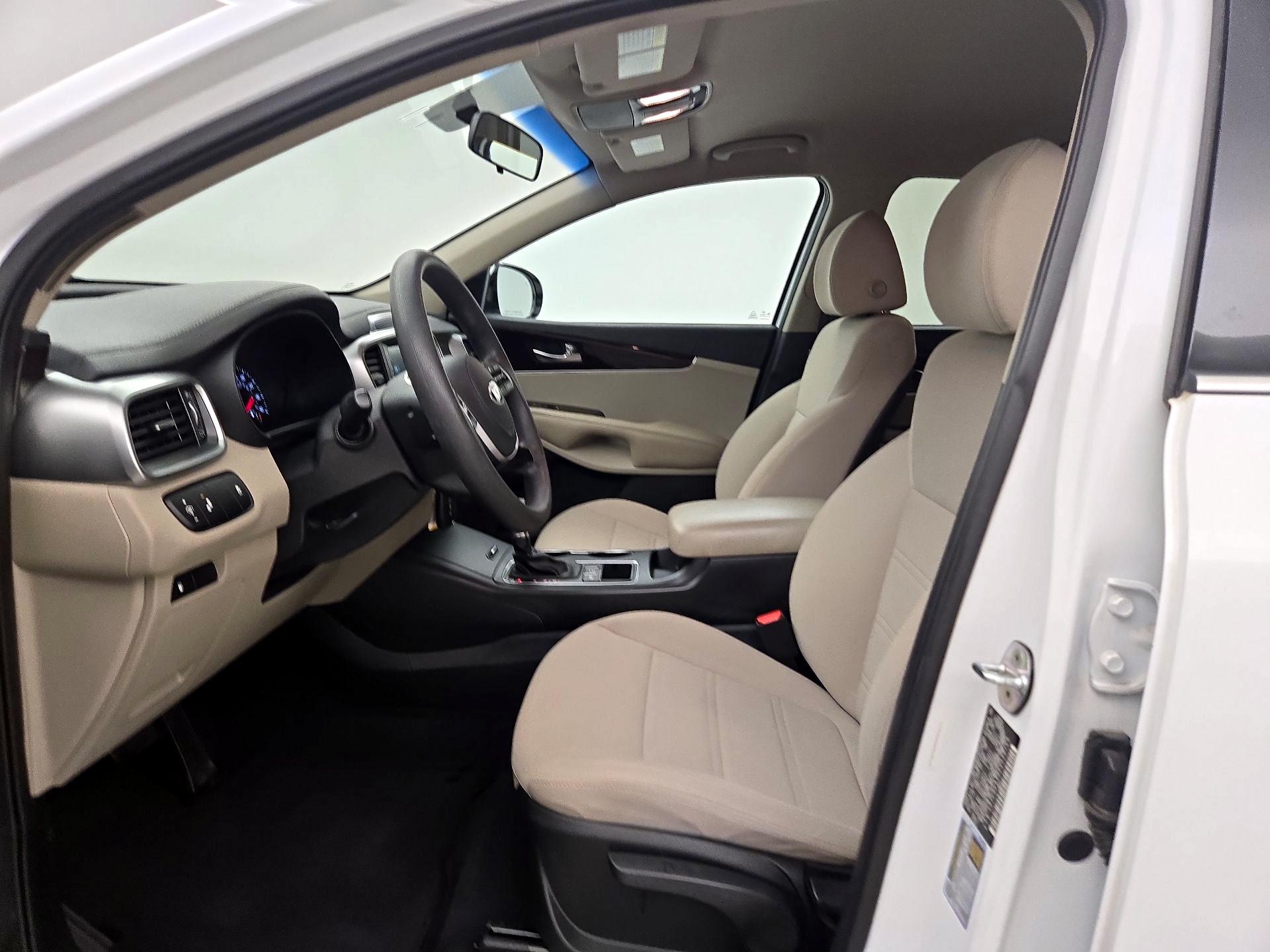 Thumbnail: 2019 Kia Sorento - 11