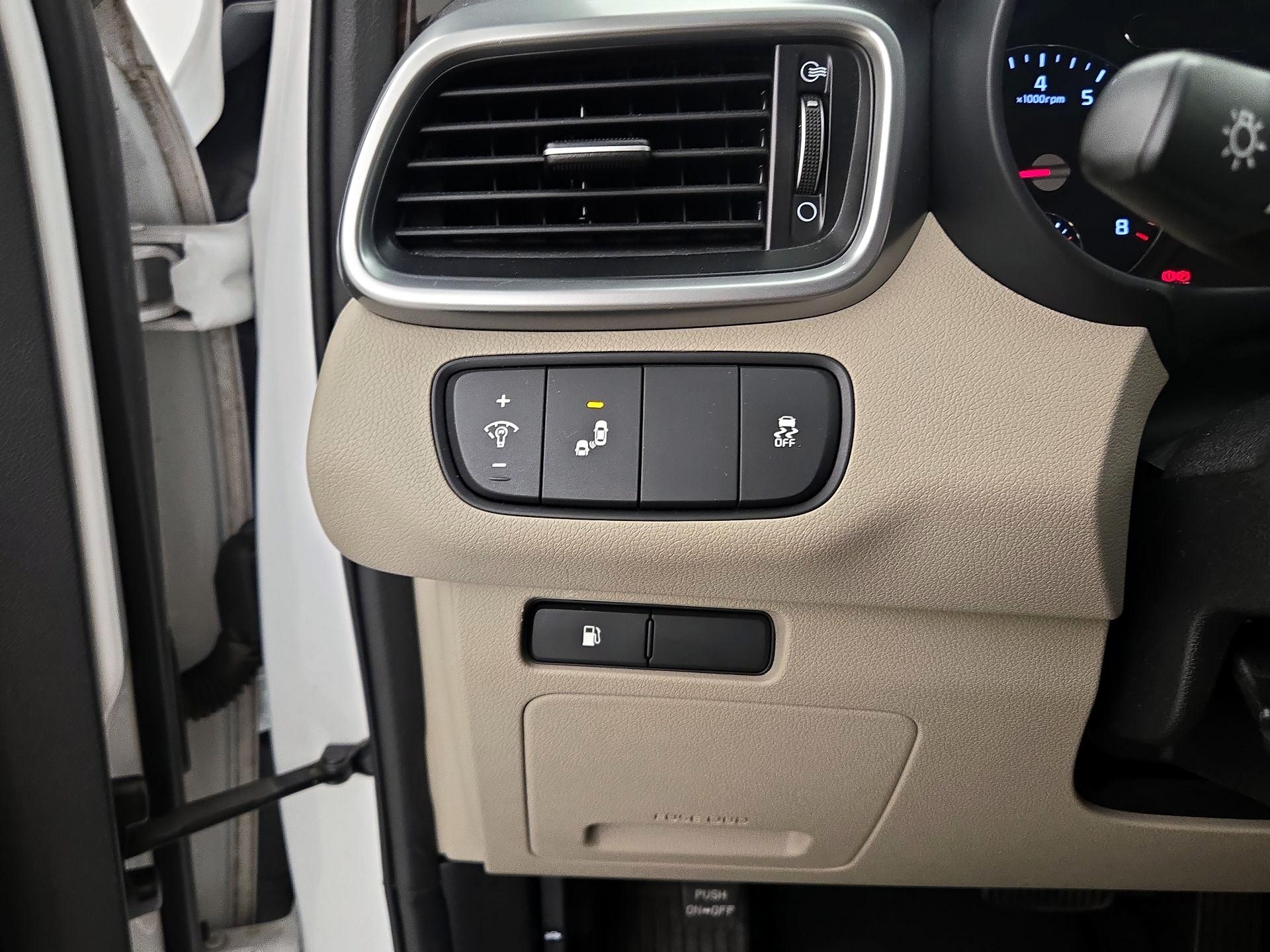 Thumbnail: 2019 Kia Sorento - 13