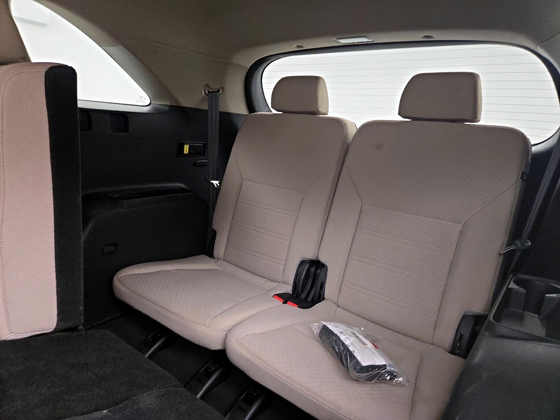 Thumbnail: 2019 Kia Sorento - 20