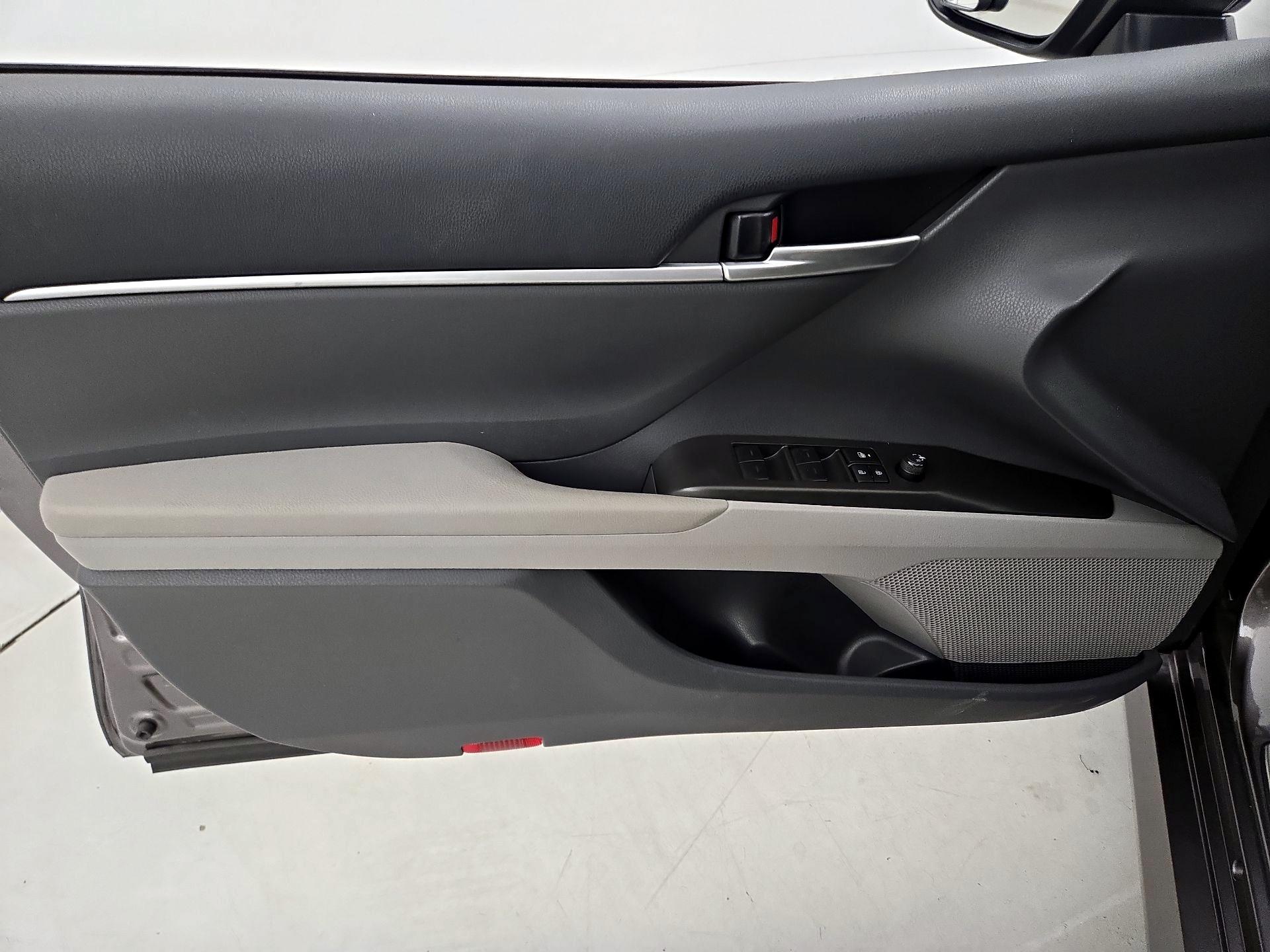 Thumbnail: 2023 Toyota Camry - 12