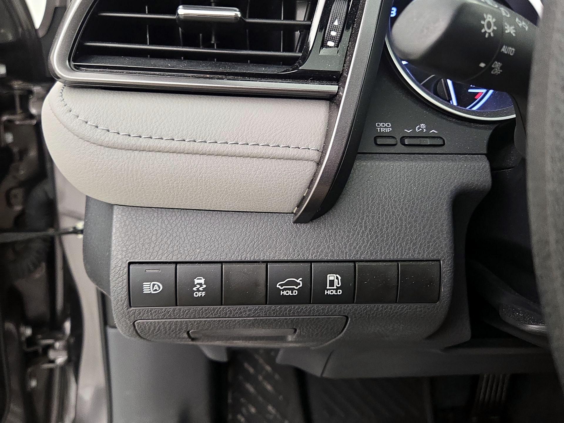 Thumbnail: 2023 Toyota Camry - 13