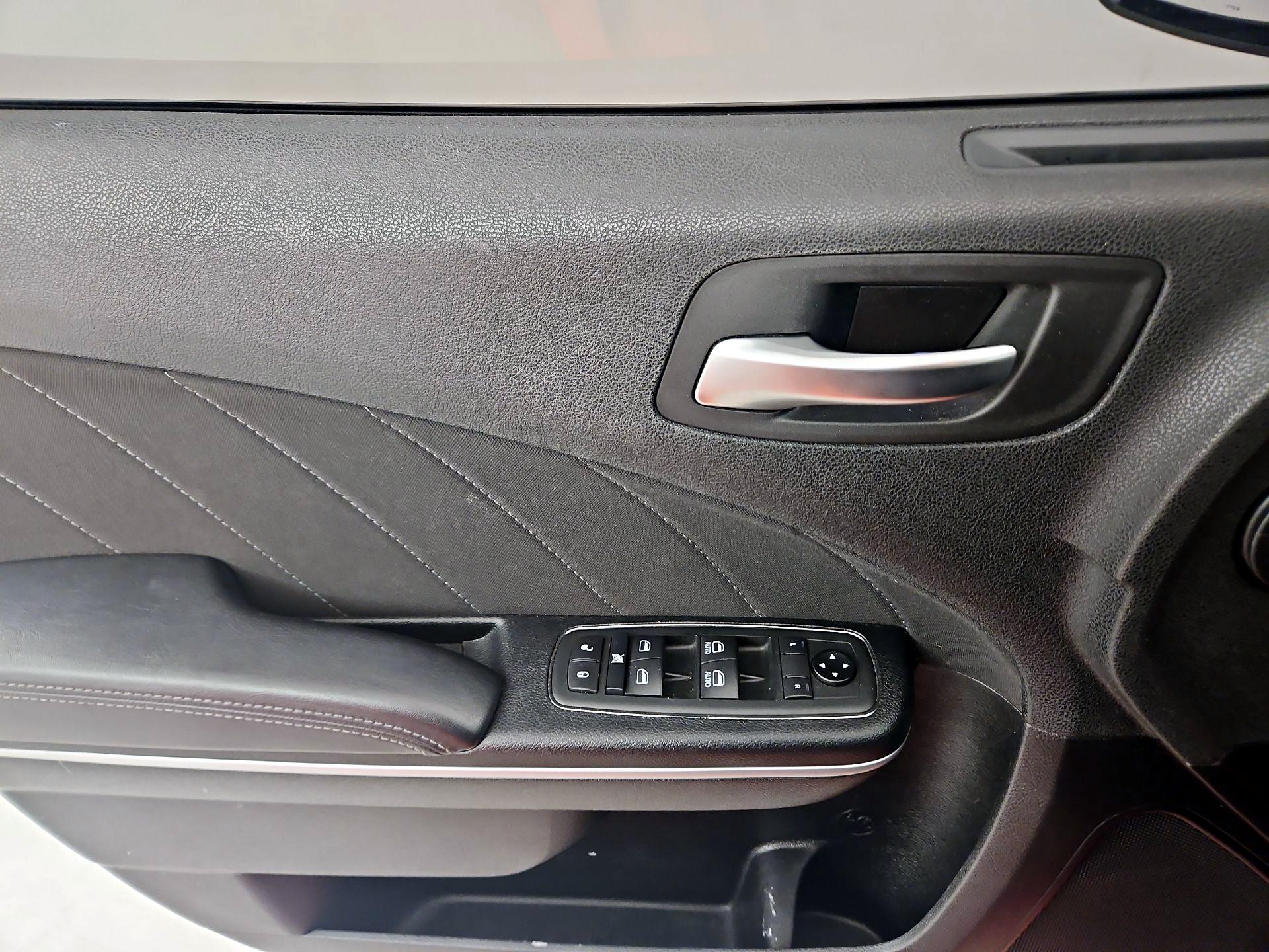 Thumbnail: 2020 Dodge Charger - 12