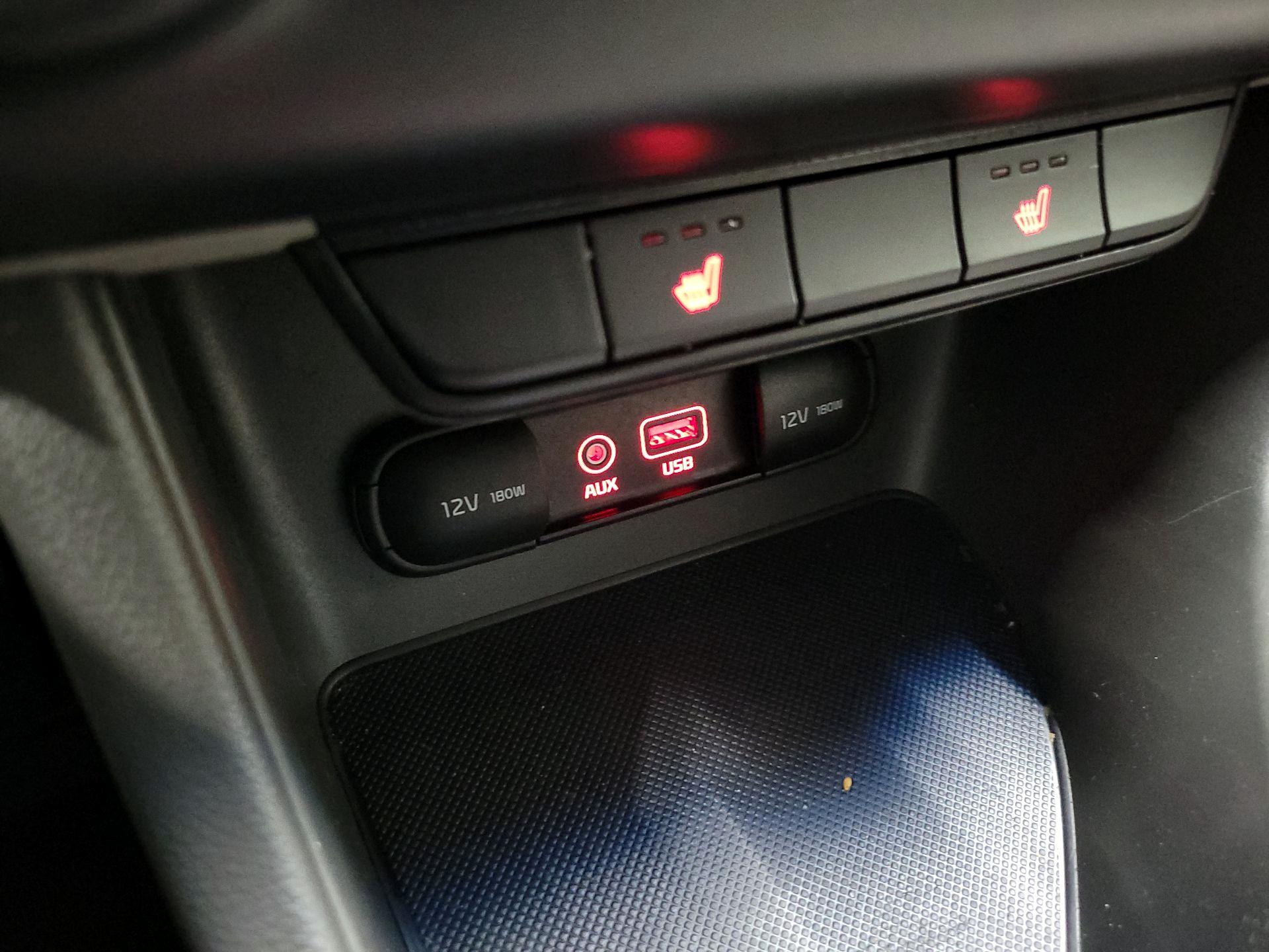 Thumbnail: 2017 Kia Sportage - 18