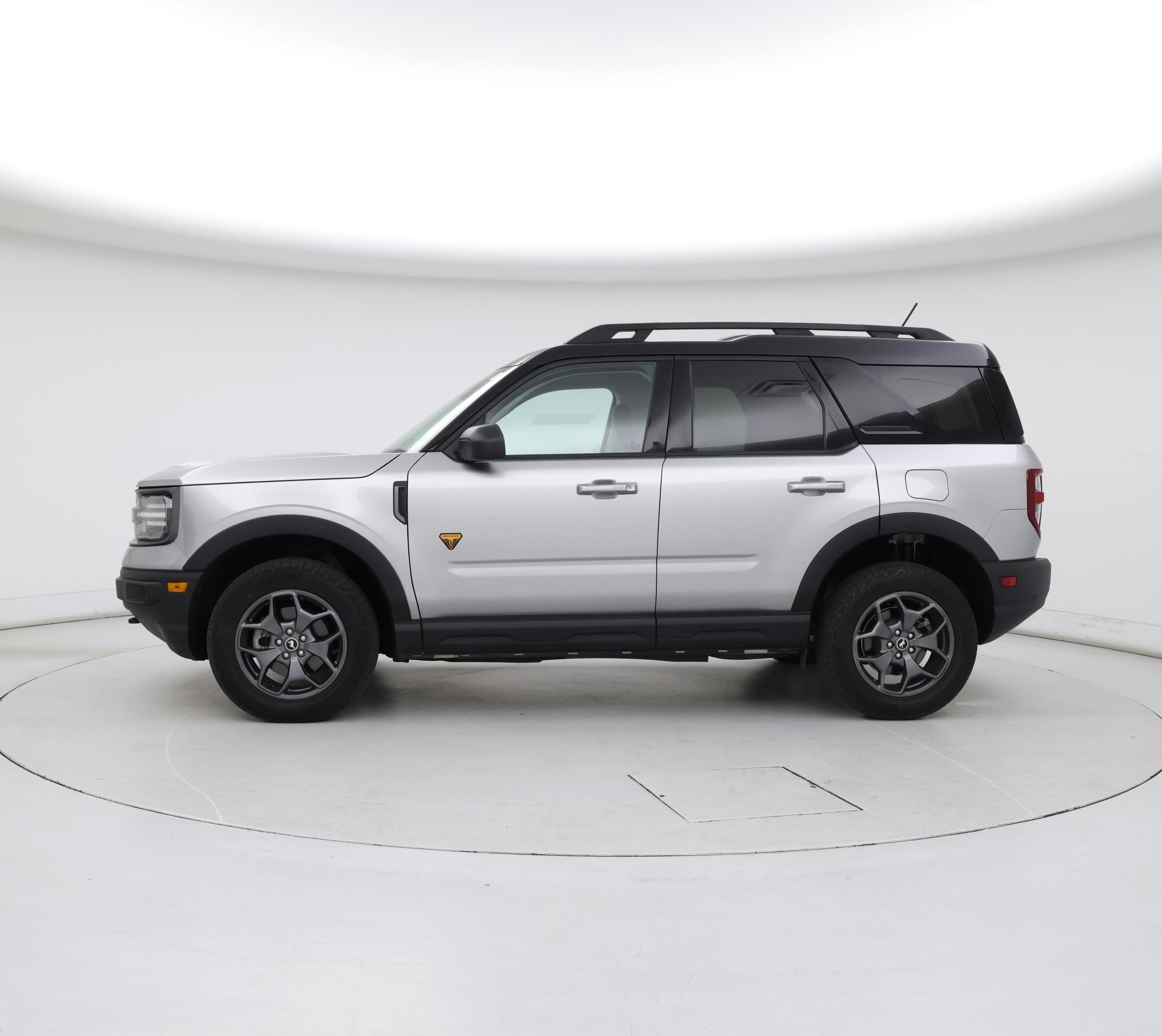 Thumbnail: 2022 Ford Bronco Sport - 3