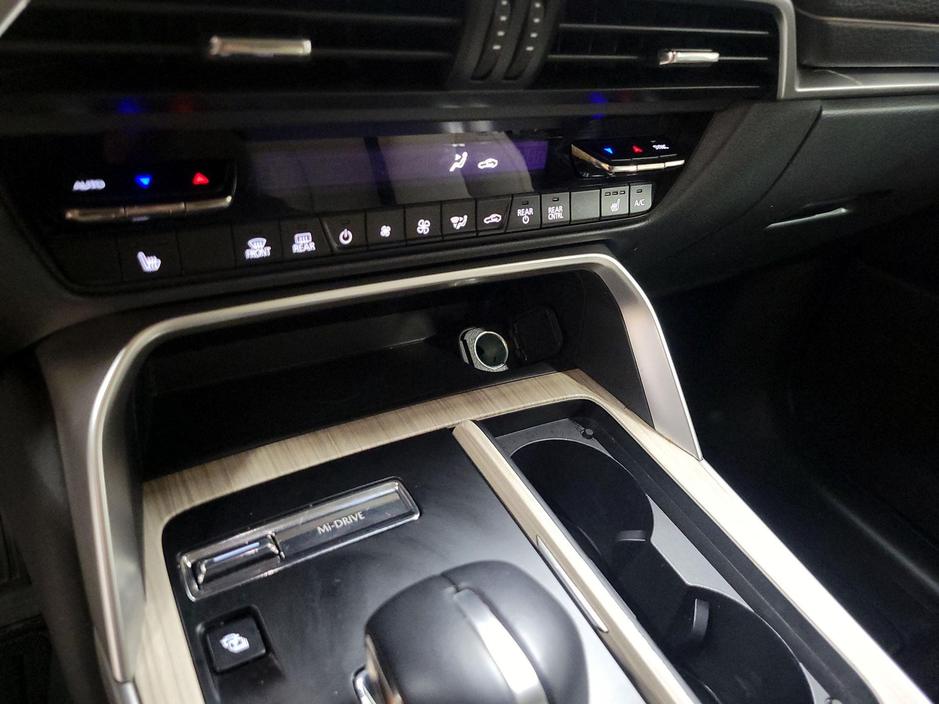 Thumbnail: 2025 Mazda CX-70 - 16