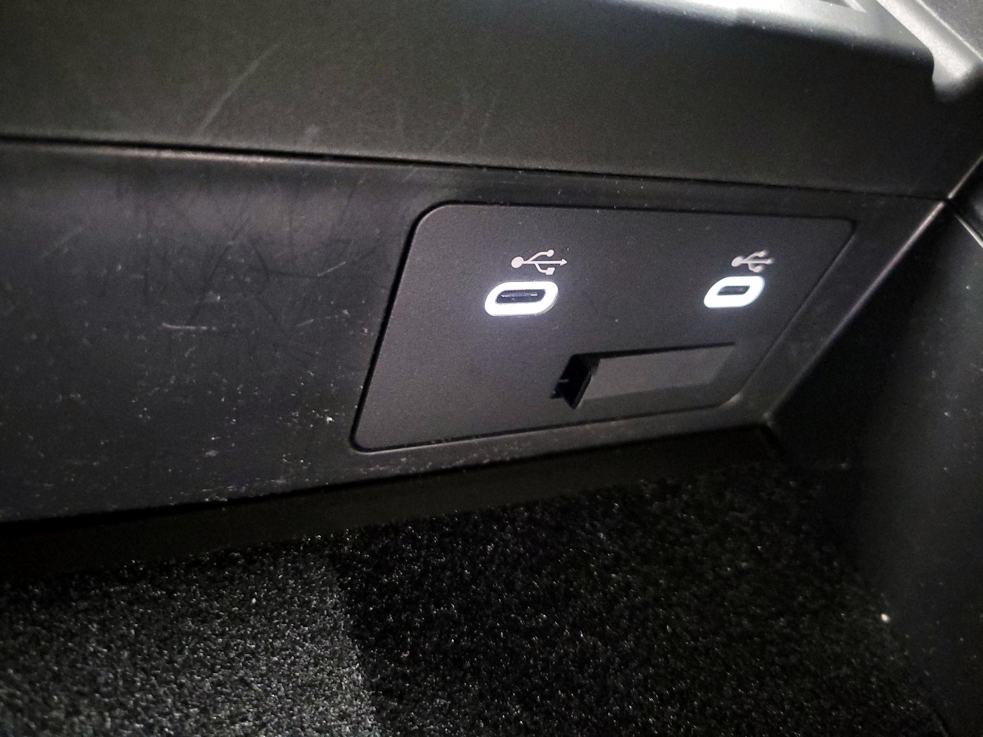 Thumbnail: 2025 Mazda CX-70 - 18