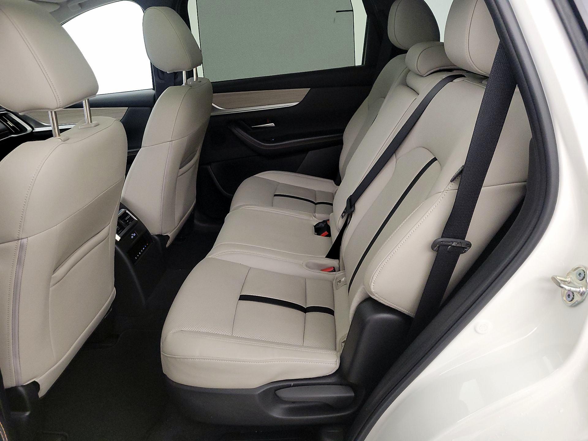 Thumbnail: 2025 Mazda CX-70 - 20