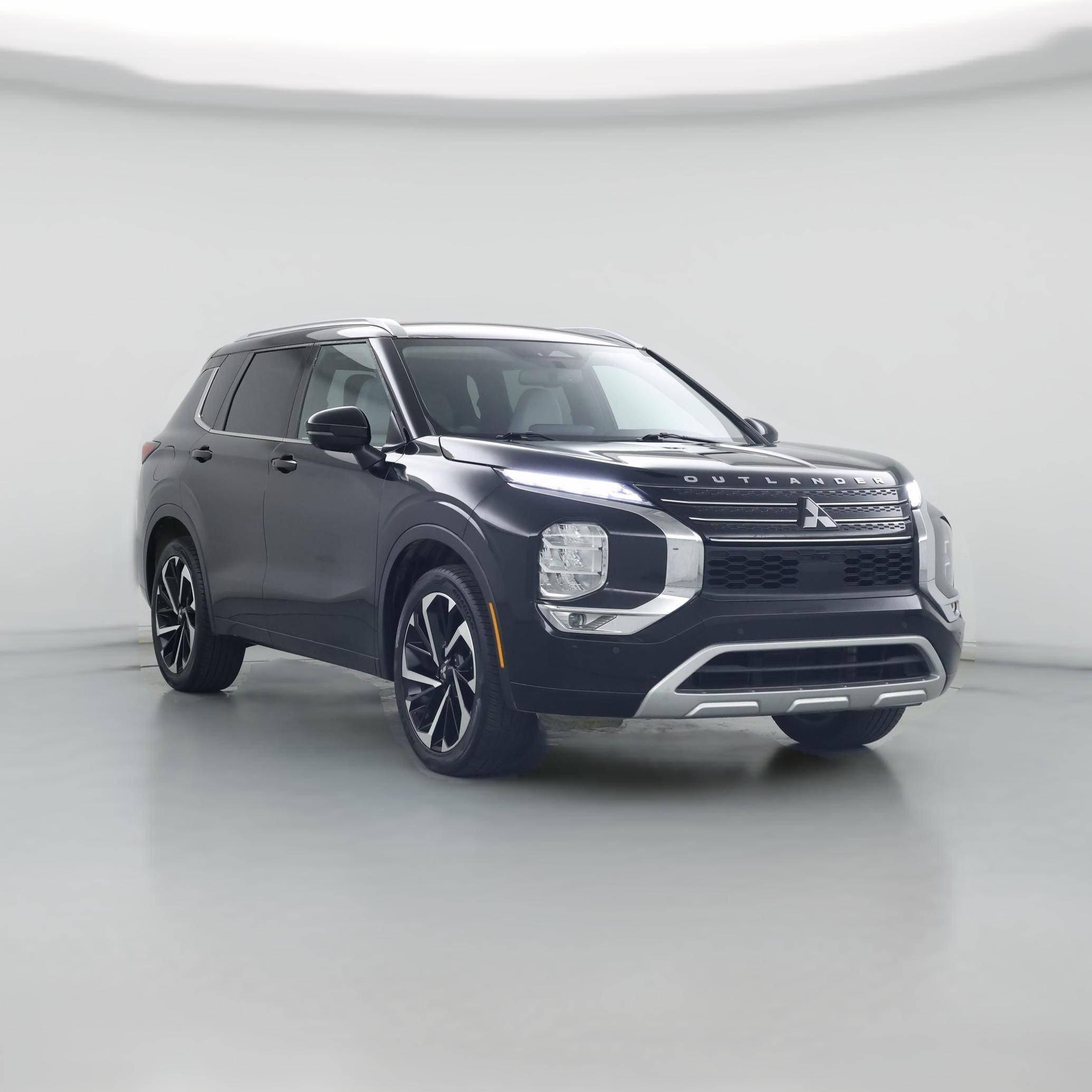 Thumbnail: 2022 Mitsubishi Outlander - 1